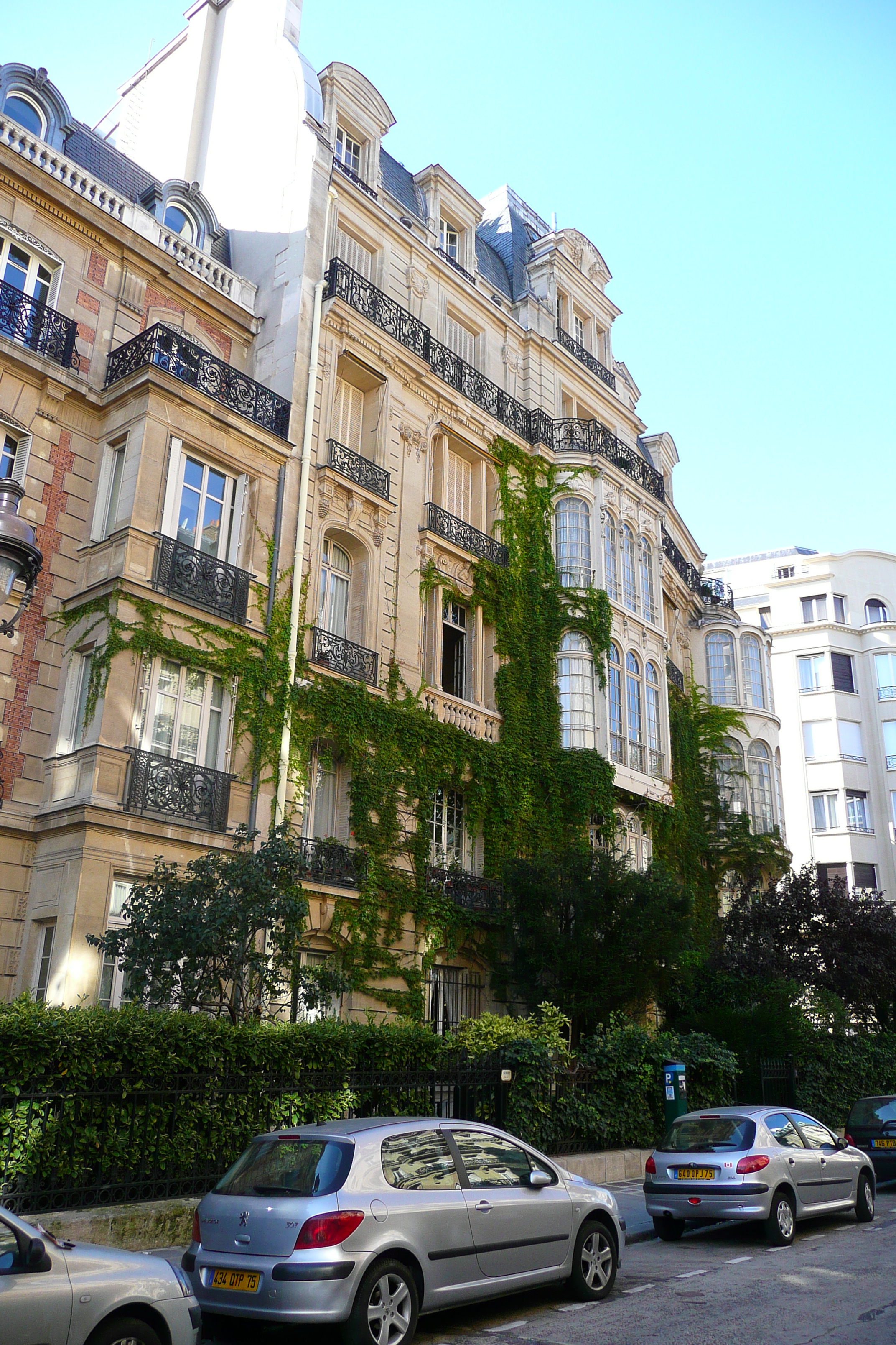 รูปถ่าย ฝรั่งเศส(France) ปารีส(Paris) คุ้มที่ 8(8th Arrondissement) ถนนแร็มบรันต์(Rue Rembrandt) 2007-09 6