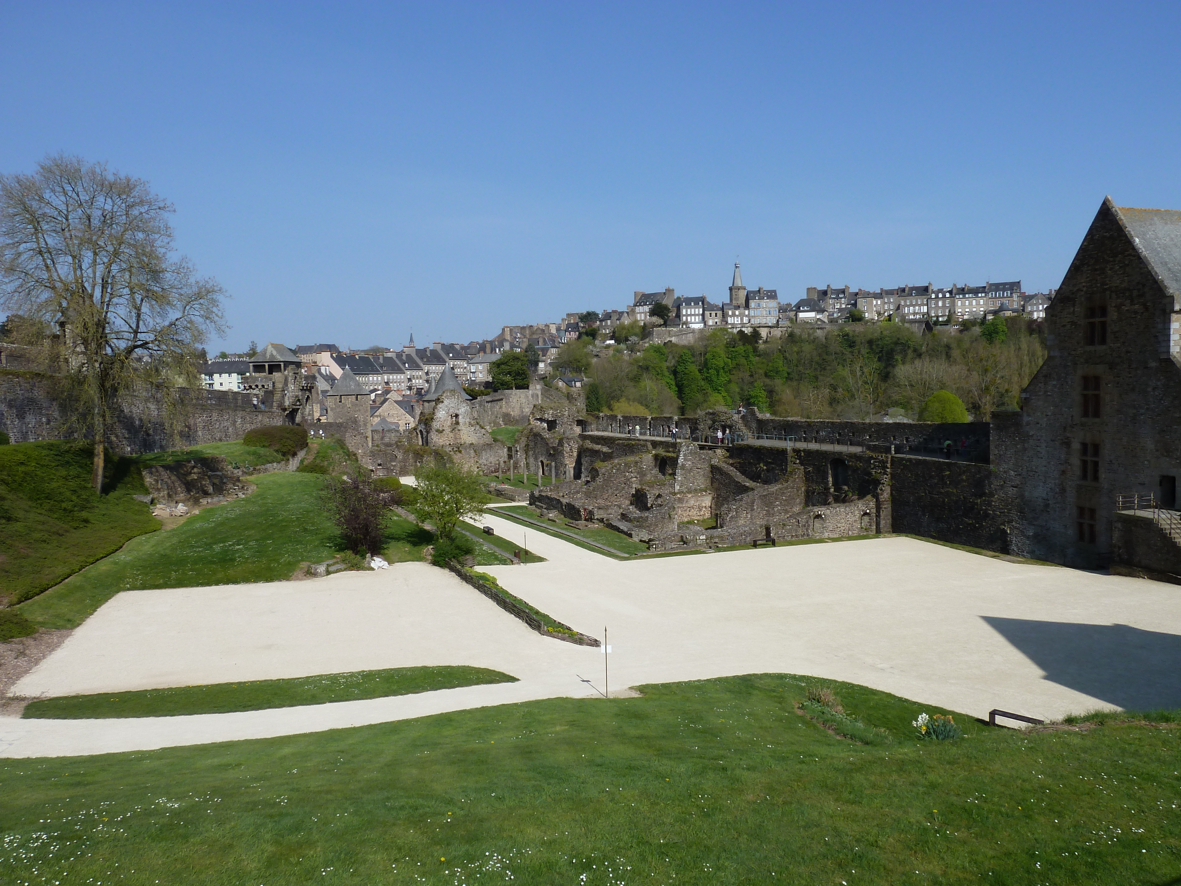 รูปถ่าย ฝรั่งเศส(France) ฟูแฌร์(Fougeres) 2010-04 93