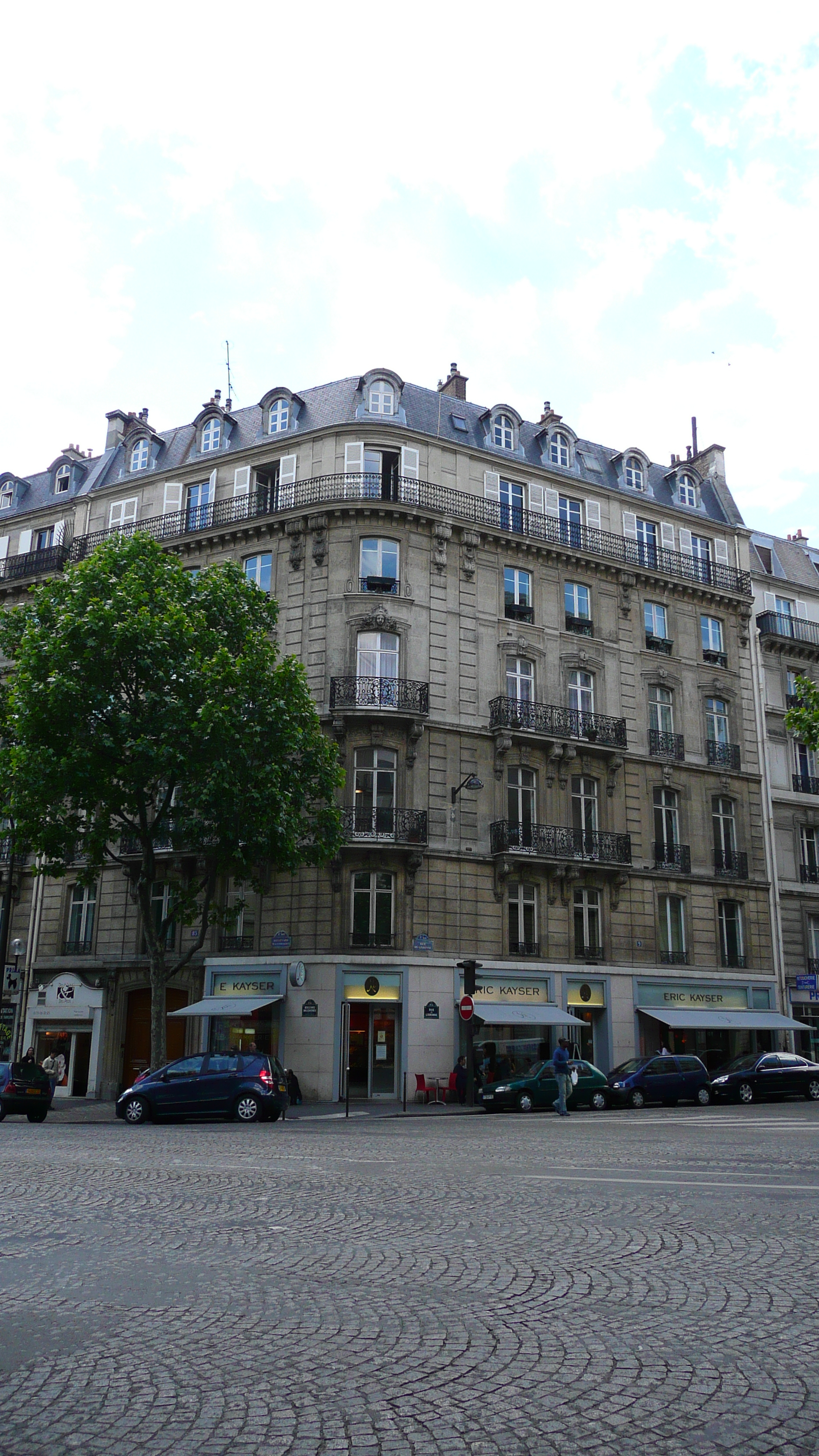 รูปถ่าย ฝรั่งเศส(France) ปารีส(Paris) บูเลอวาร์ด  มาเลแอร์บ(Boulevard Malesherbes) 2007-05 33