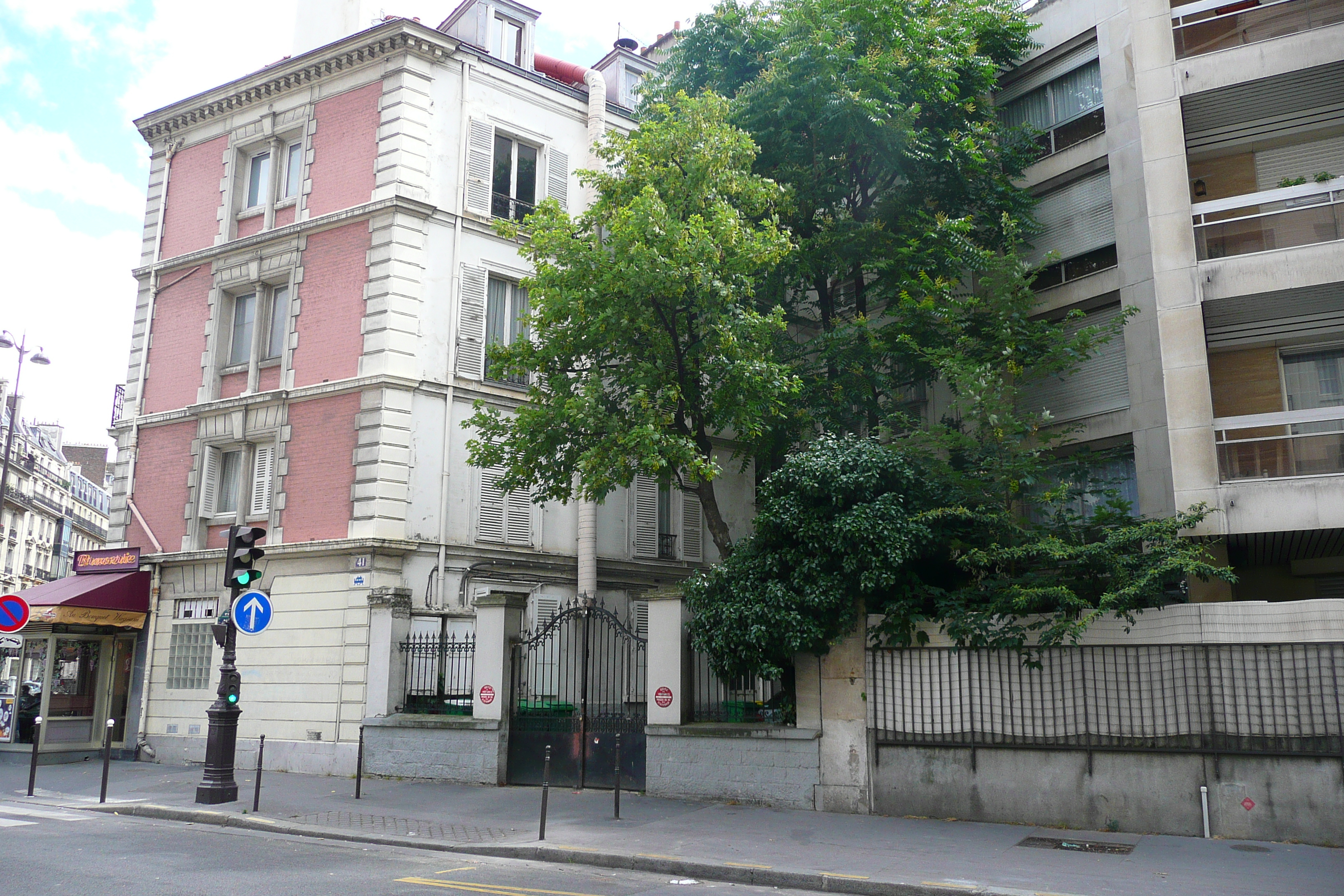 รูปถ่าย ฝรั่งเศส(France) ปารีส(Paris) ถนนอ็องแปร์(Rue Ampere) 2007-06 38