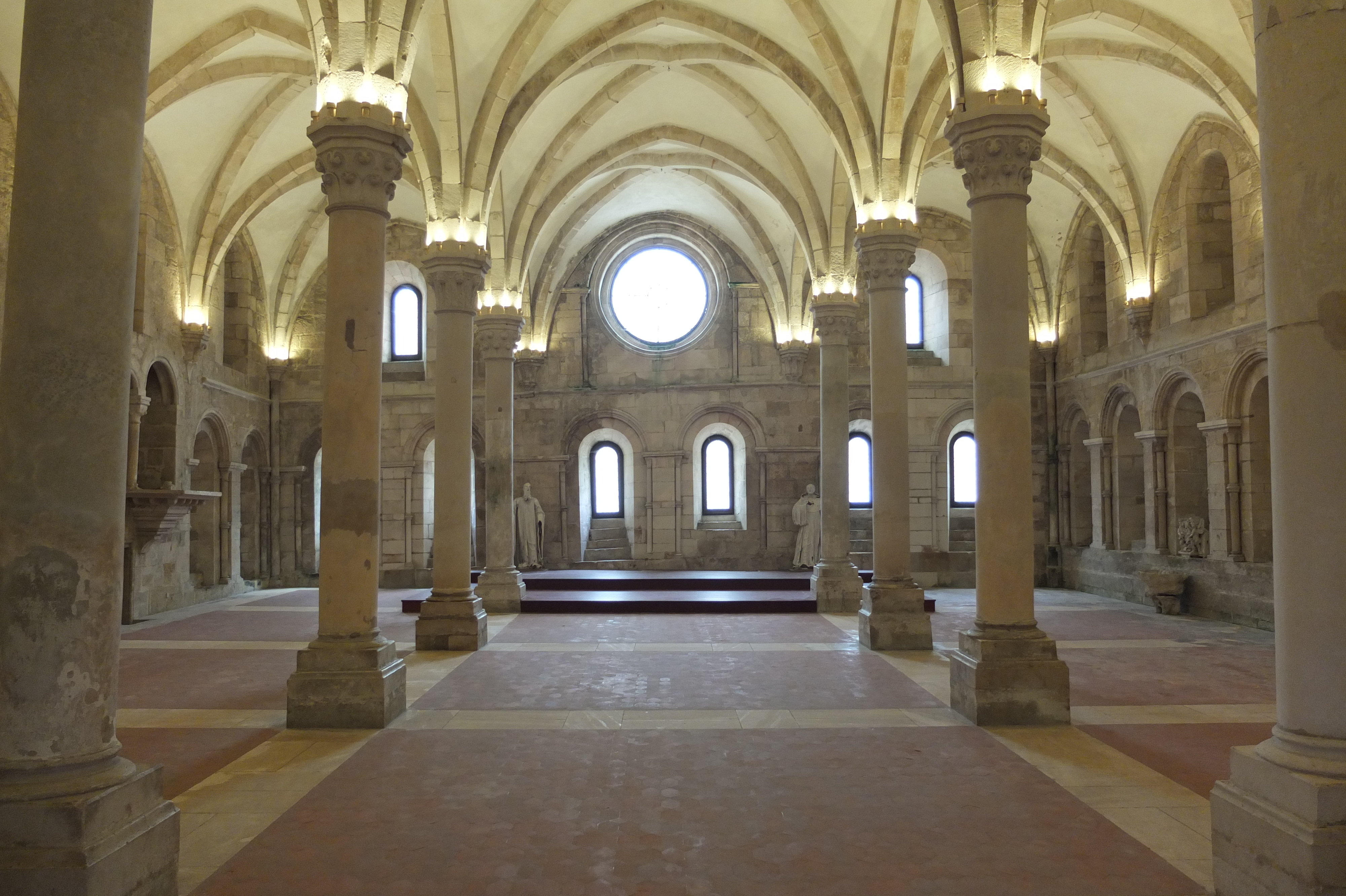 รูปถ่าย โปรตุเกส(Portugal) อัลโกบาซา(Alcobaca) 2013-01 72
