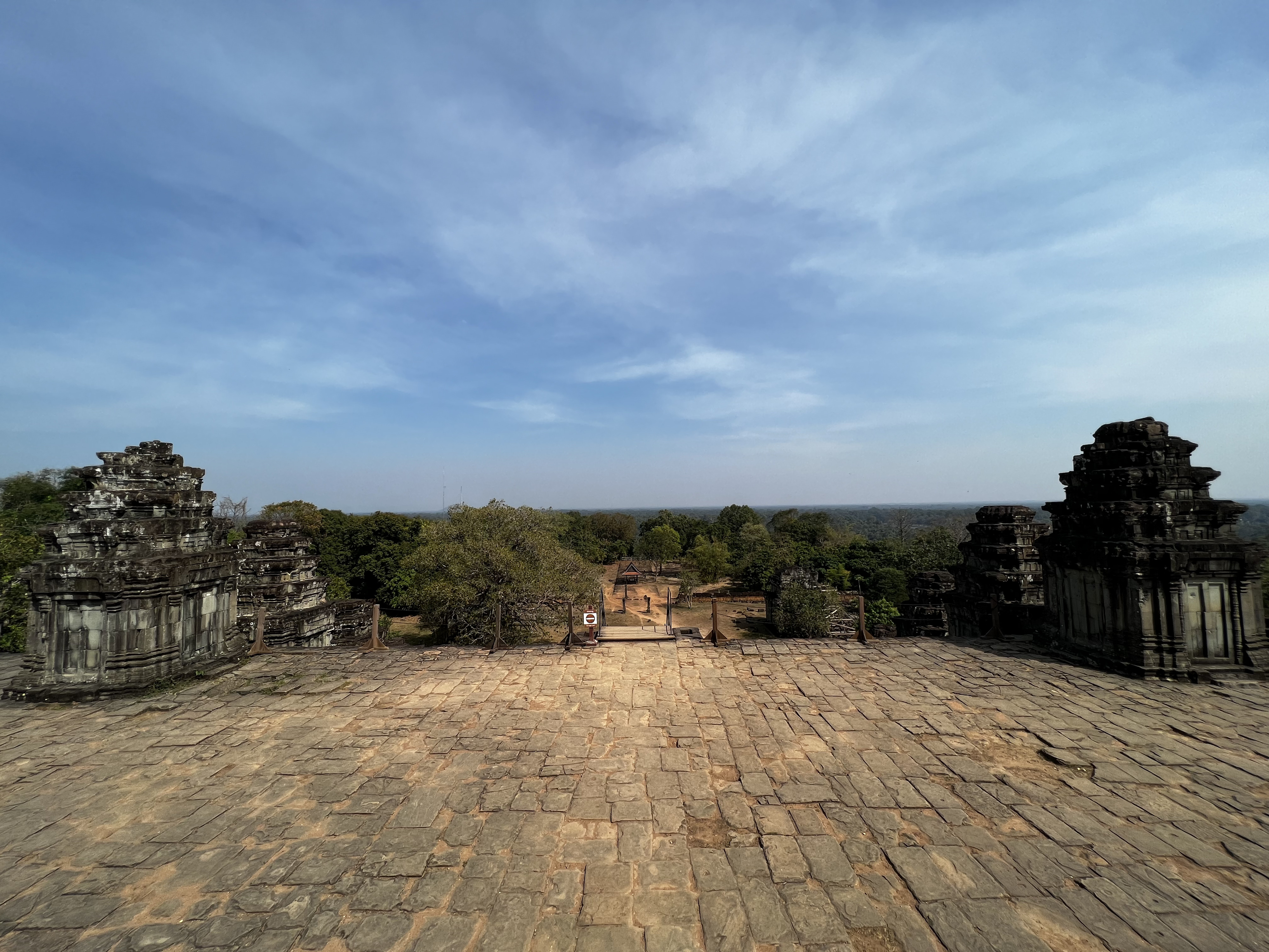 รูปถ่าย กัมพูชา(Cambodia) เสียมราฐ(Siem Reap) ปราสาทพนมบาเค็ง(Phnom Bakheng) 2023-01 9
