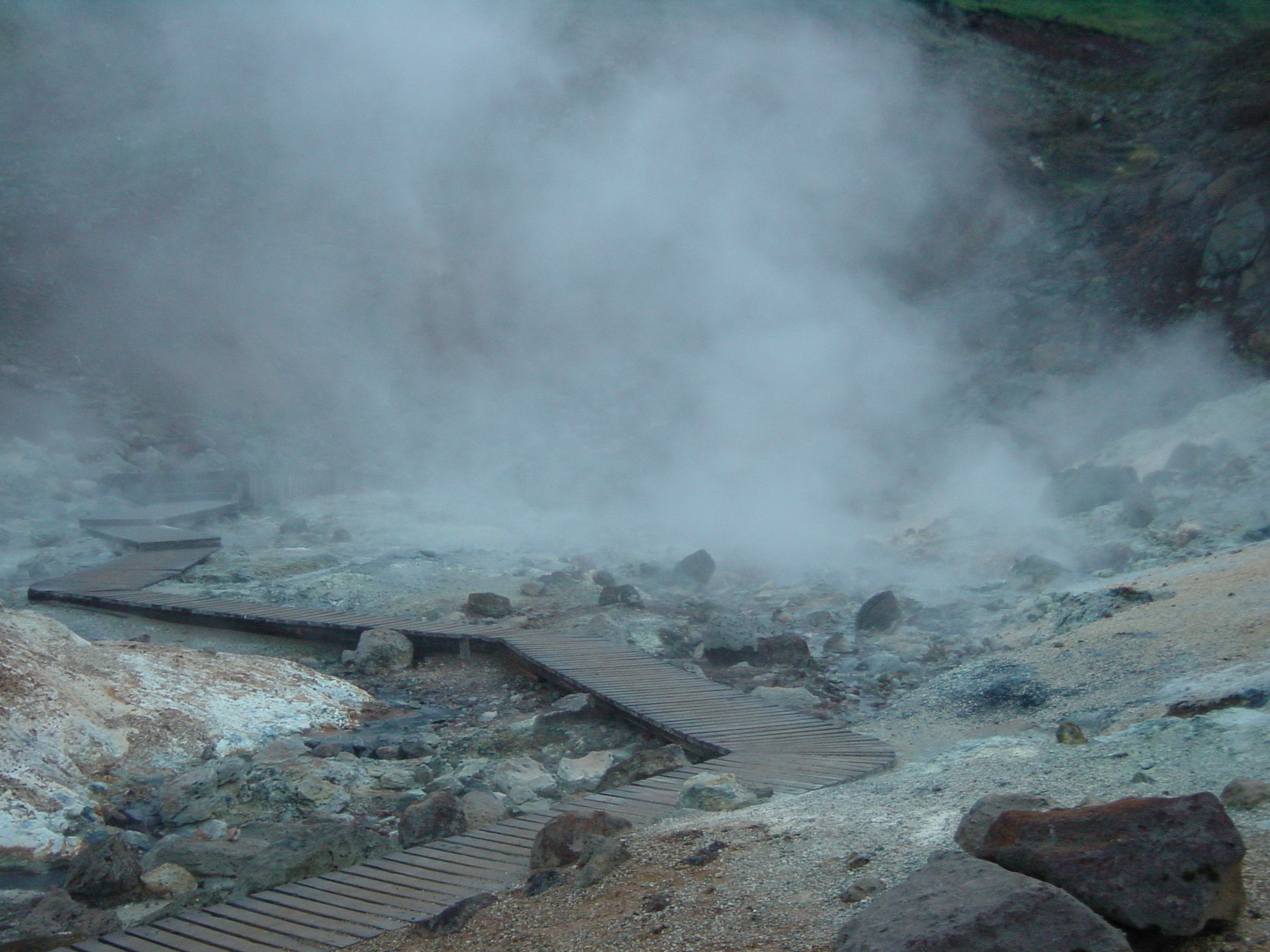รูปถ่าย ไอซ์แลนด์(Iceland) ครีซูวิค(Krysuvik) 2003-06 28