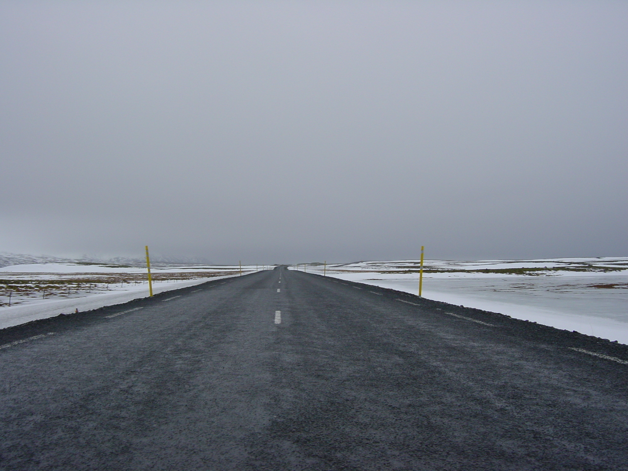 รูปถ่าย ไอซ์แลนด์(Iceland) ถนนหมายเลข 36 จากมอสเฟลส์แบร์ไปทิงเวลลีร์(Road 36 Mosfellbaer to Pingvellir) 2003-03 6