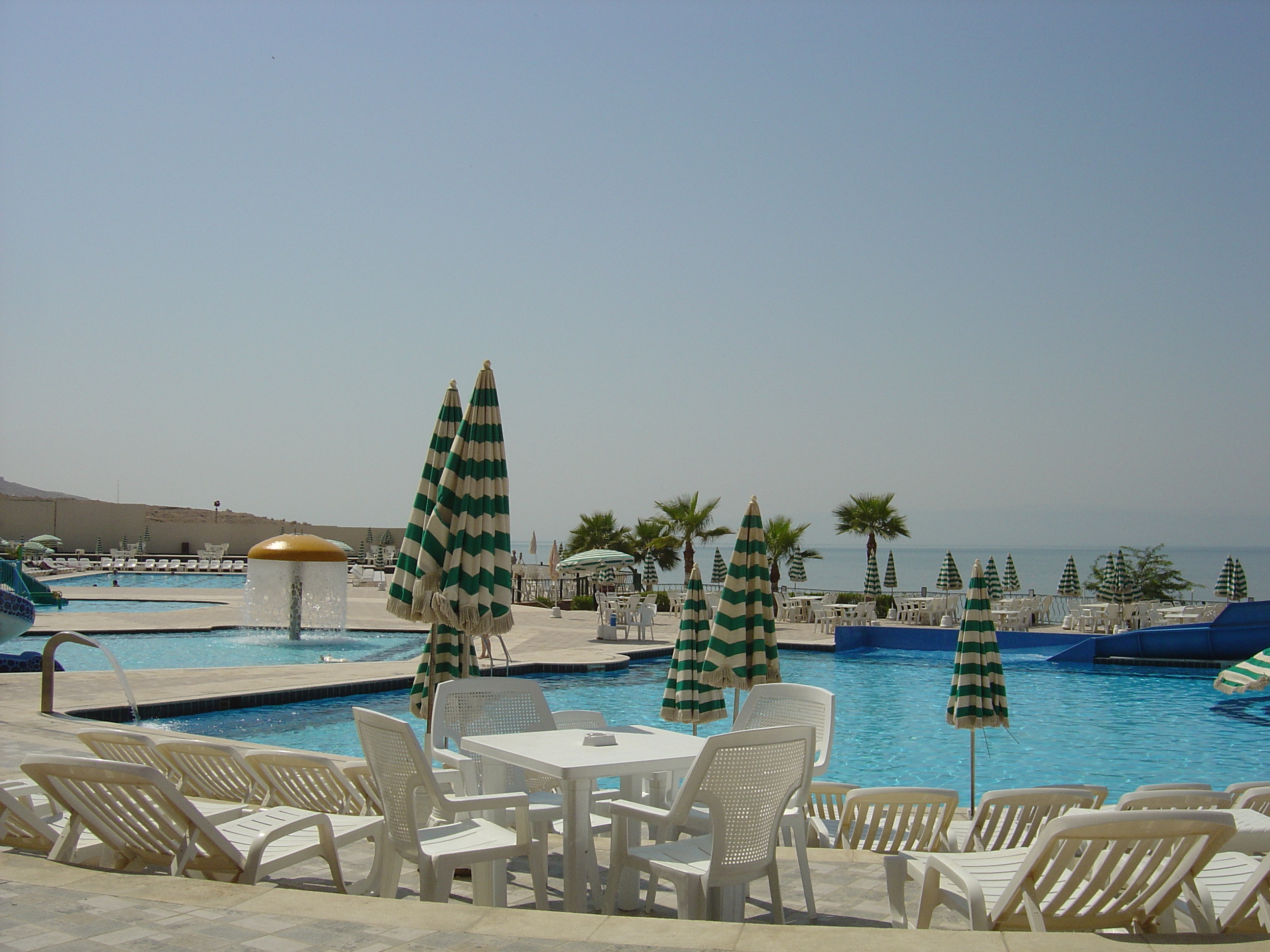 รูปถ่าย จอร์แดน(Jordan) ทะเลดำ(Dead Sea) 2004-10 28