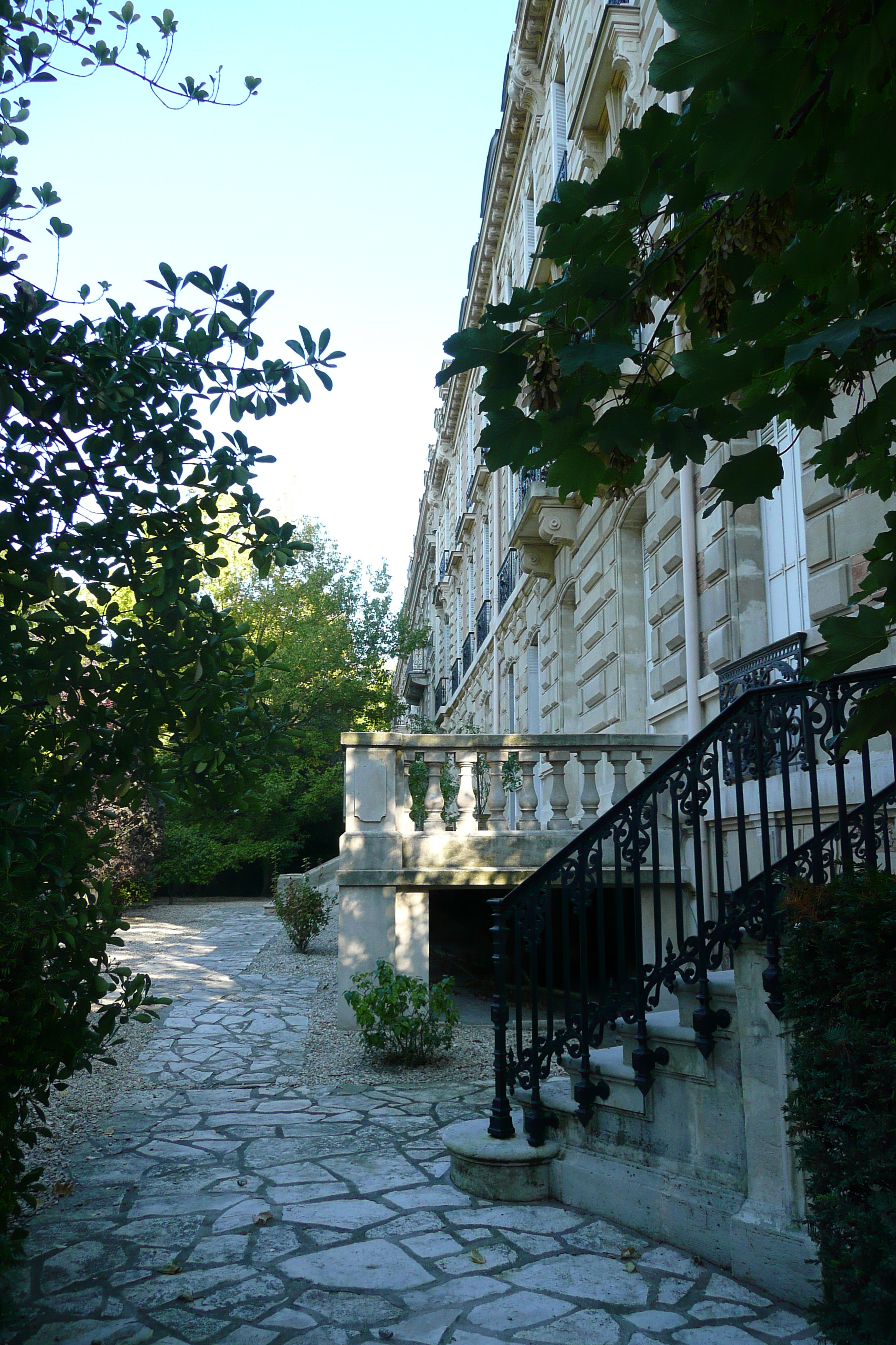 รูปถ่าย ฝรั่งเศส(France) ปารีส(Paris) คุ้มที่ 8(8th Arrondissement) ถนนแร็มบรันต์(Rue Rembrandt) 2007-09 22