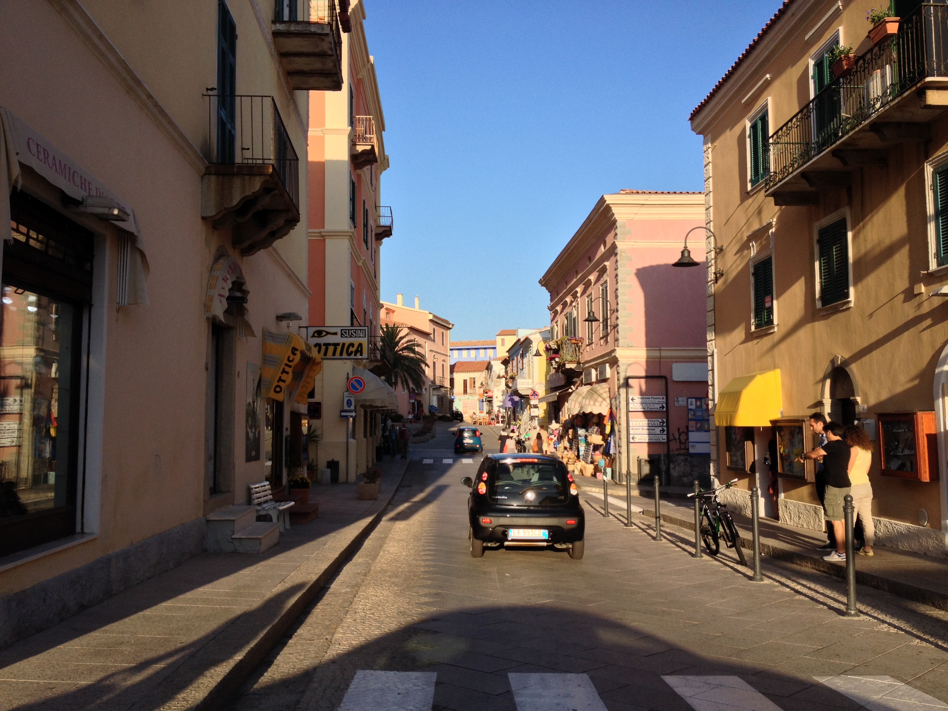 รูปถ่าย อิตาลี(Italy) ซาร์ดิเนีย(Sardinia) ซันตาเตเรซากัลลูรา(Santa Teresa Gallura) 2015-06 14