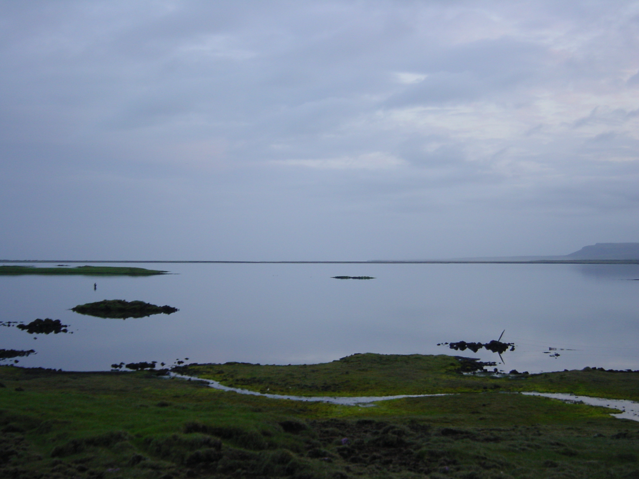 รูปถ่าย ไอซ์แลนด์(Iceland) ถนนหมายเลข 42 ใกล้เซลโวกูร์(Road 42 near Selvogur) 2003-06 10