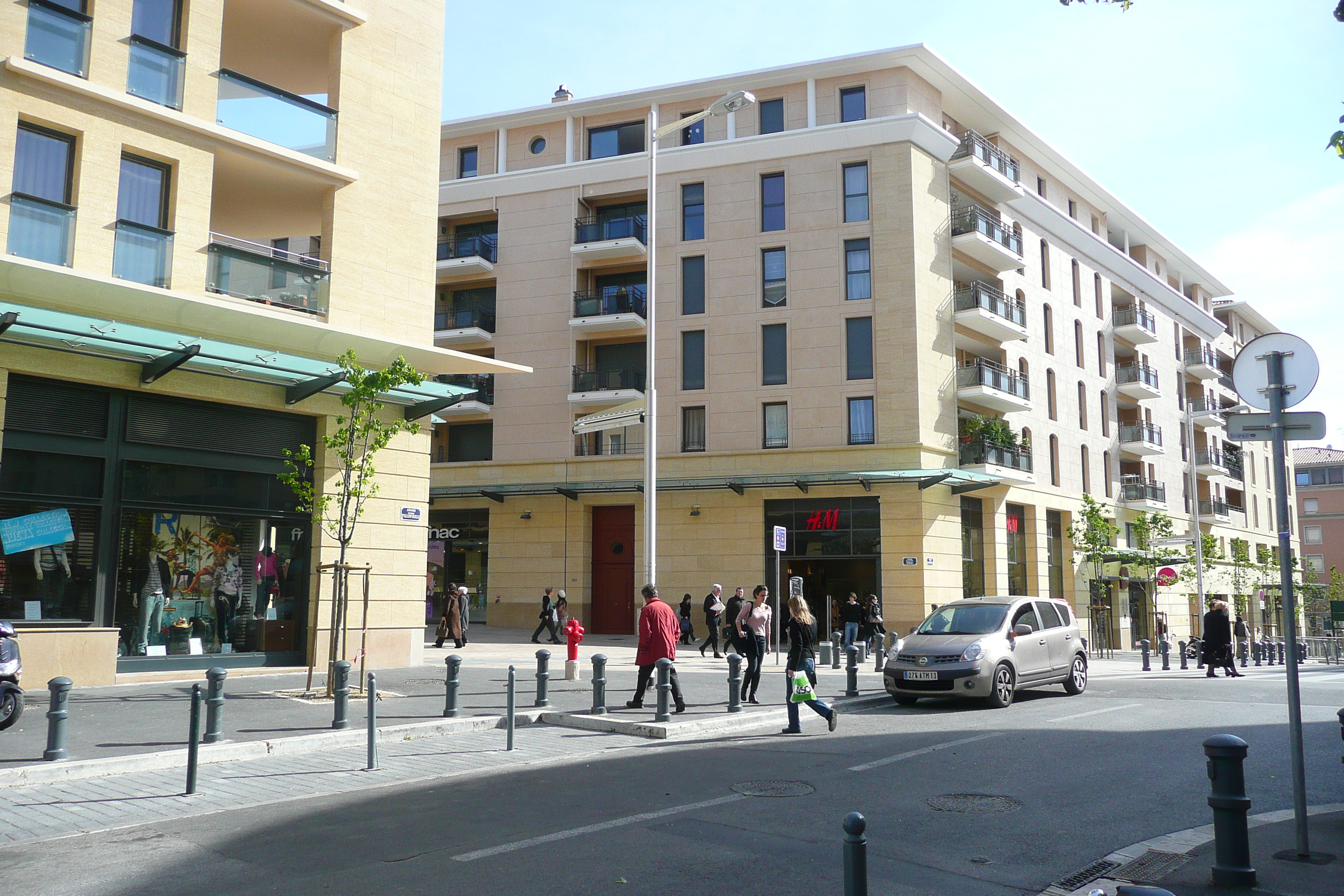 รูปถ่าย ฝรั่งเศส(France) แอ็กซ์-อ็อง-โพรว็องส์(Aix en Provence) แอ็กซ์ฝั่งตะวันตก(Aix West) 2008-04 30