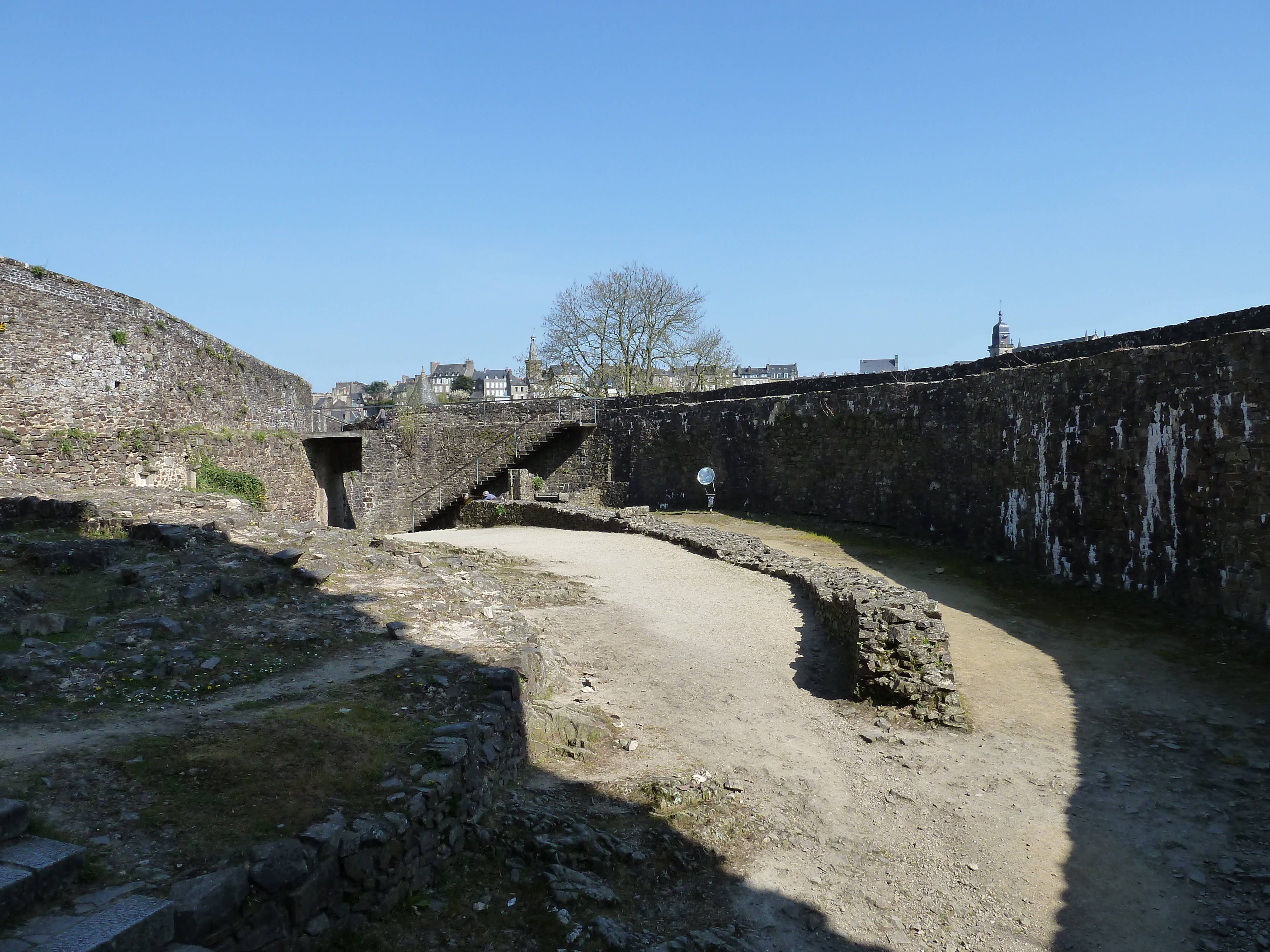 รูปถ่าย ฝรั่งเศส(France) ฟูแฌร์(Fougeres) 2010-04 0