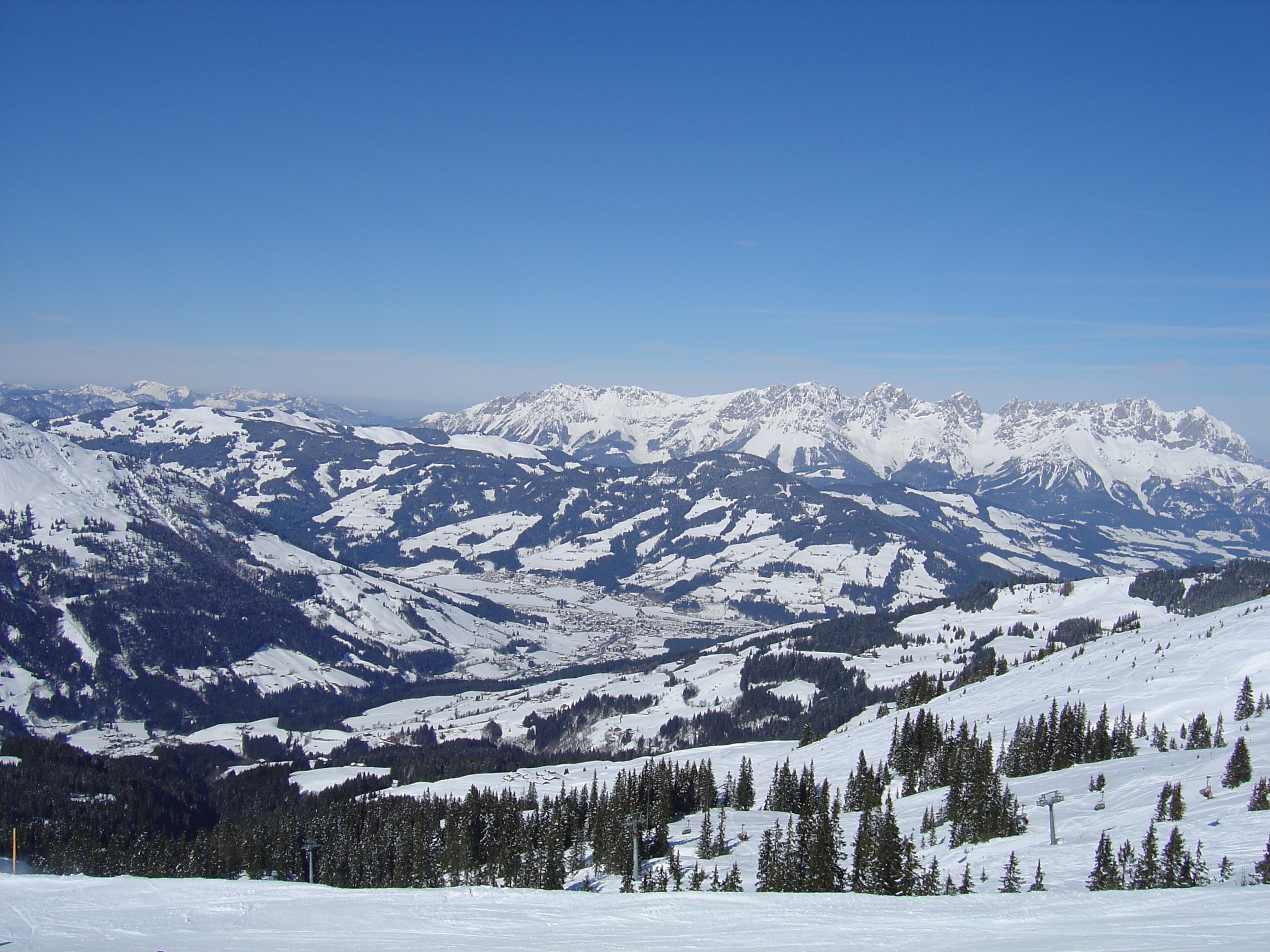 รูปถ่าย ออสเตรีย(Austria) คิทซ์บูเฮล(Kitzbuhel) สกี(Ski) 2005-03 6