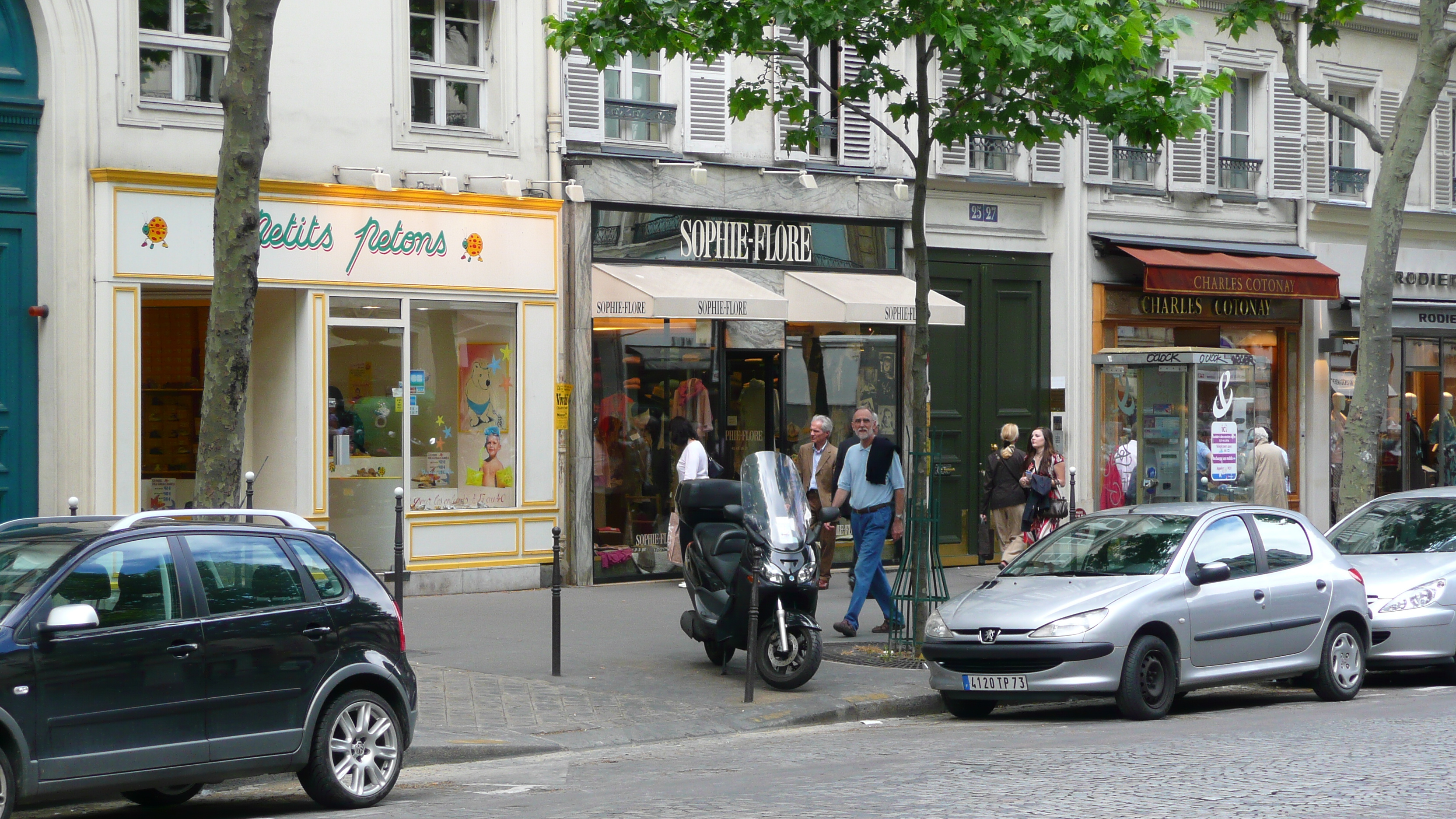 รูปถ่าย ฝรั่งเศส(France) ปารีส(Paris) คุ้มที่ 8(8th Arrondissement) ถนนทรงเช(Rue Tronchet) 2007-05 7
