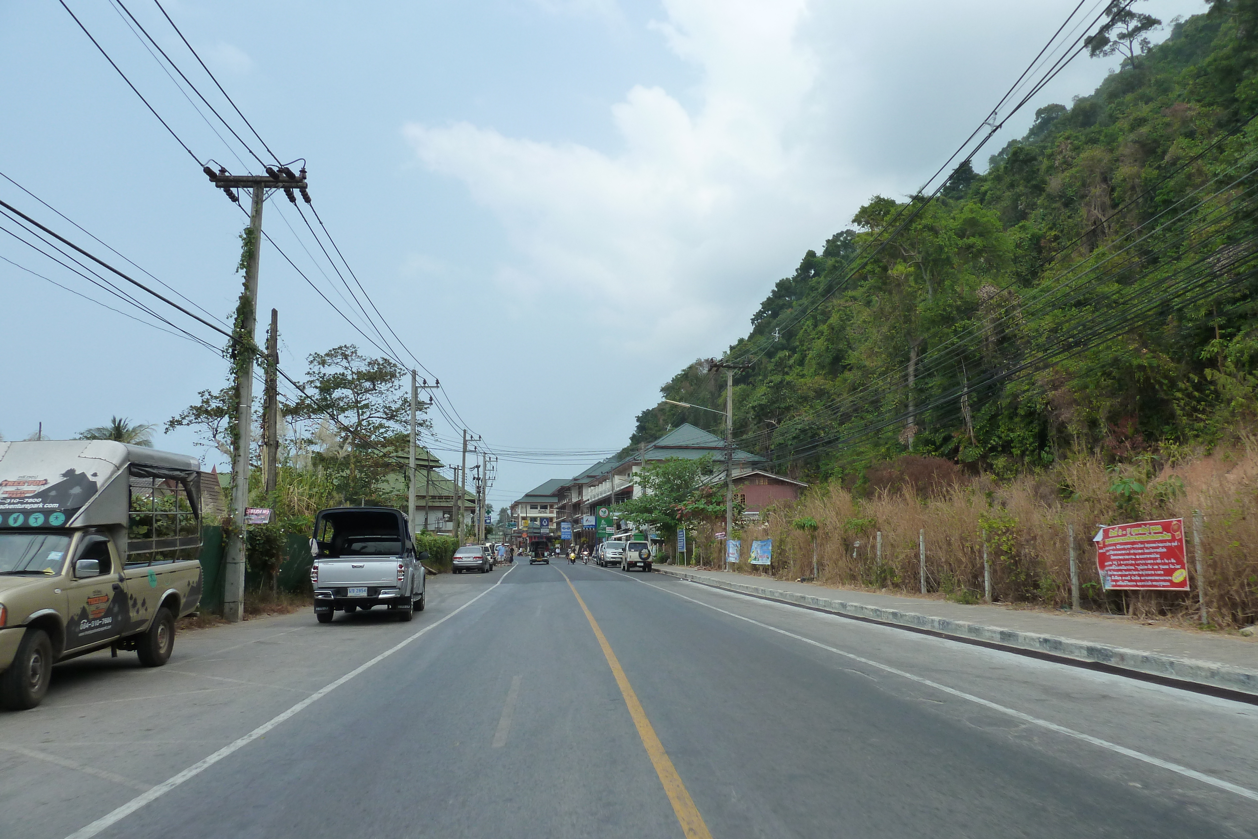 รูปถ่าย ไทย(Thailand) เกาะช้าง(Ko Chang) ถนนบนเกาะ(Island road) 2011-02 10
