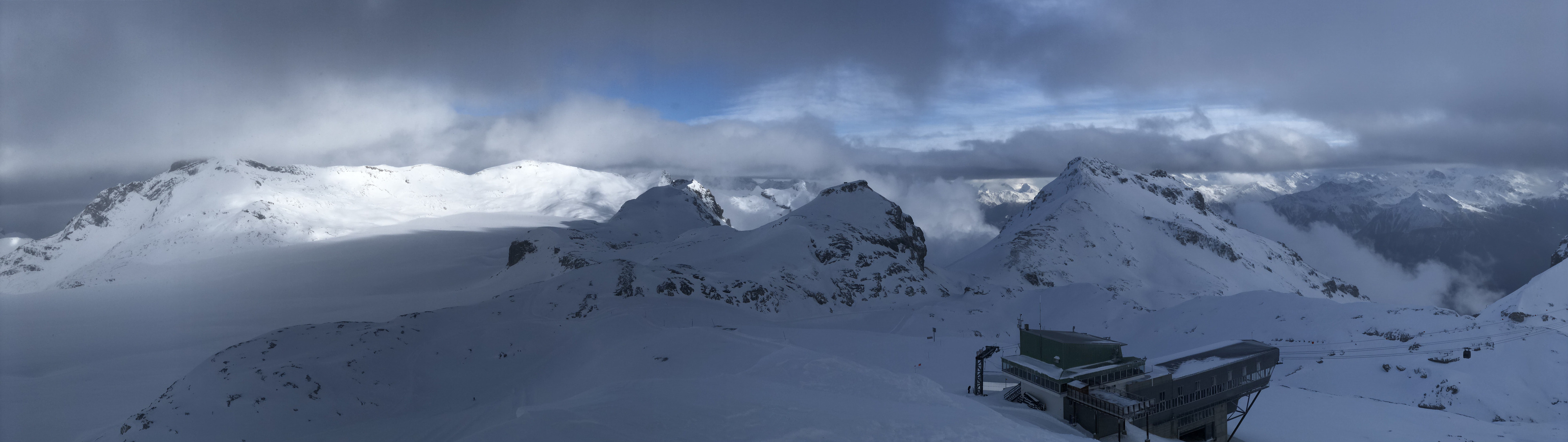รูปถ่าย สวิสเซอร์แลนด์(Switzerland) ครองส์-มงตานา(Crans Montana) 2020-12 0
