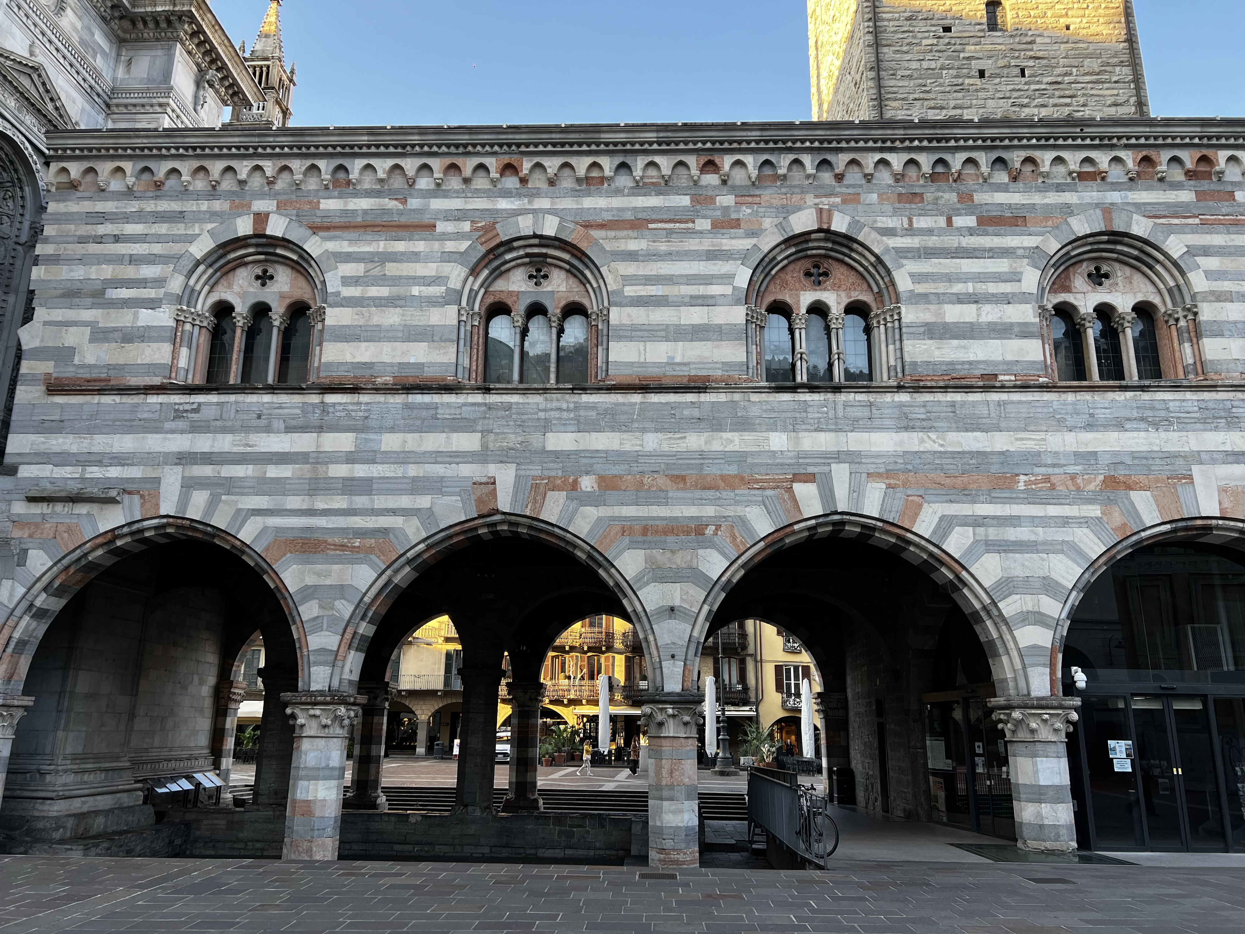 รูปถ่าย อิตาลี(Italy) โคโม(Como) 2023-10 22
