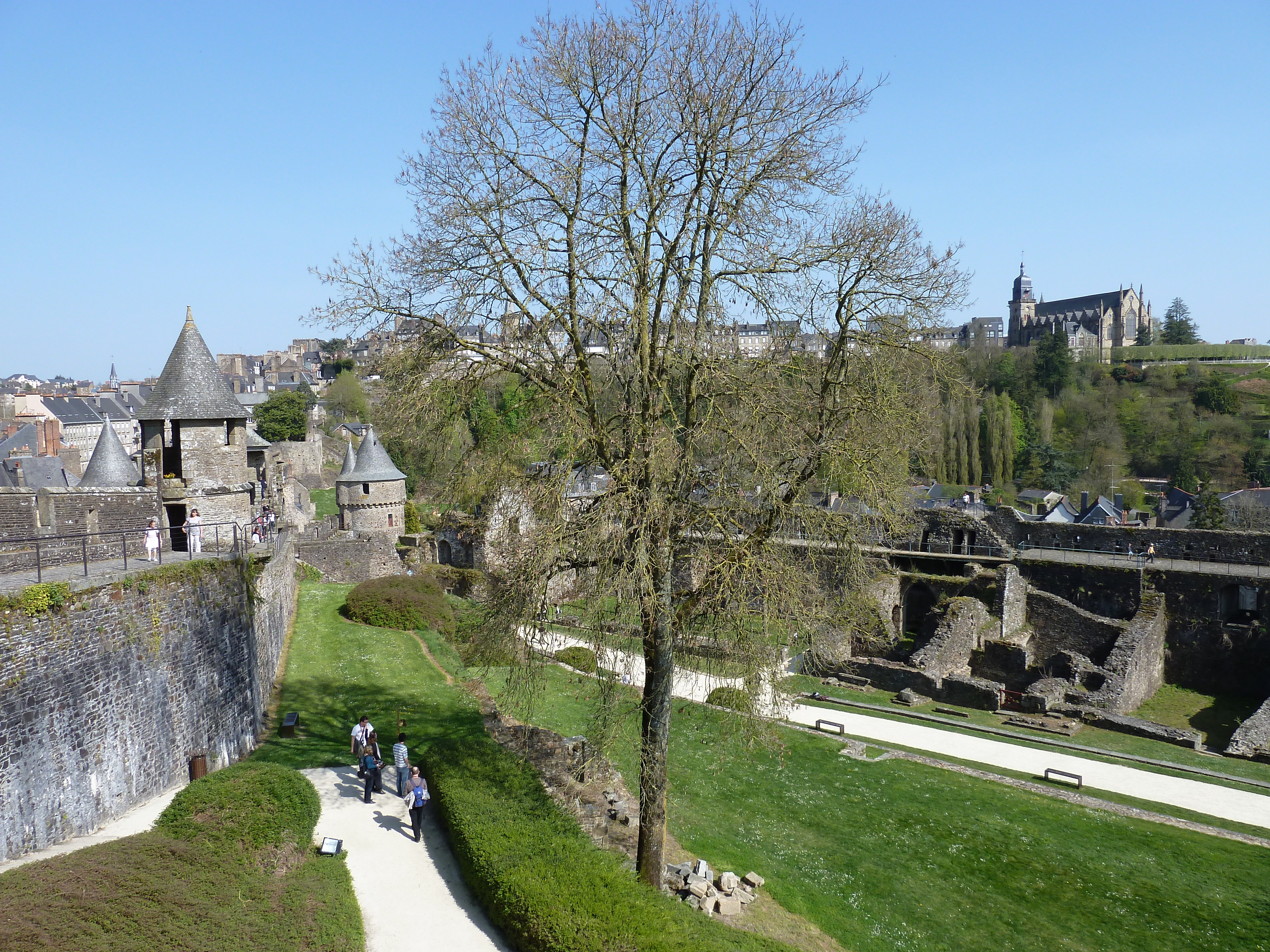 รูปถ่าย ฝรั่งเศส(France) ฟูแฌร์(Fougeres) 2010-04 1