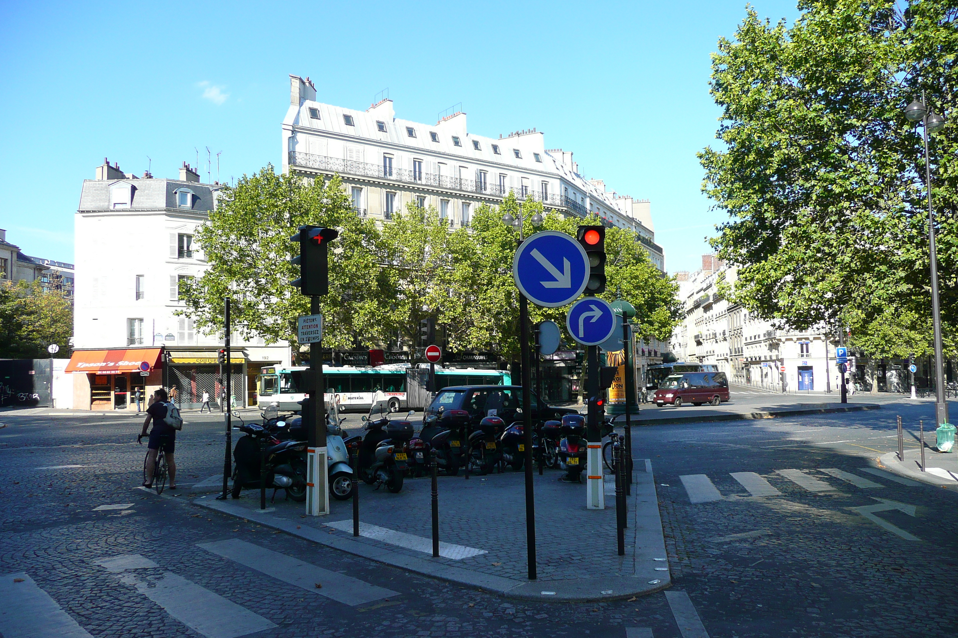 รูปถ่าย ฝรั่งเศส(France) ปารีส(Paris) ถนนฟรีดลันด์(Avenue de Friedland) 2007-09 47