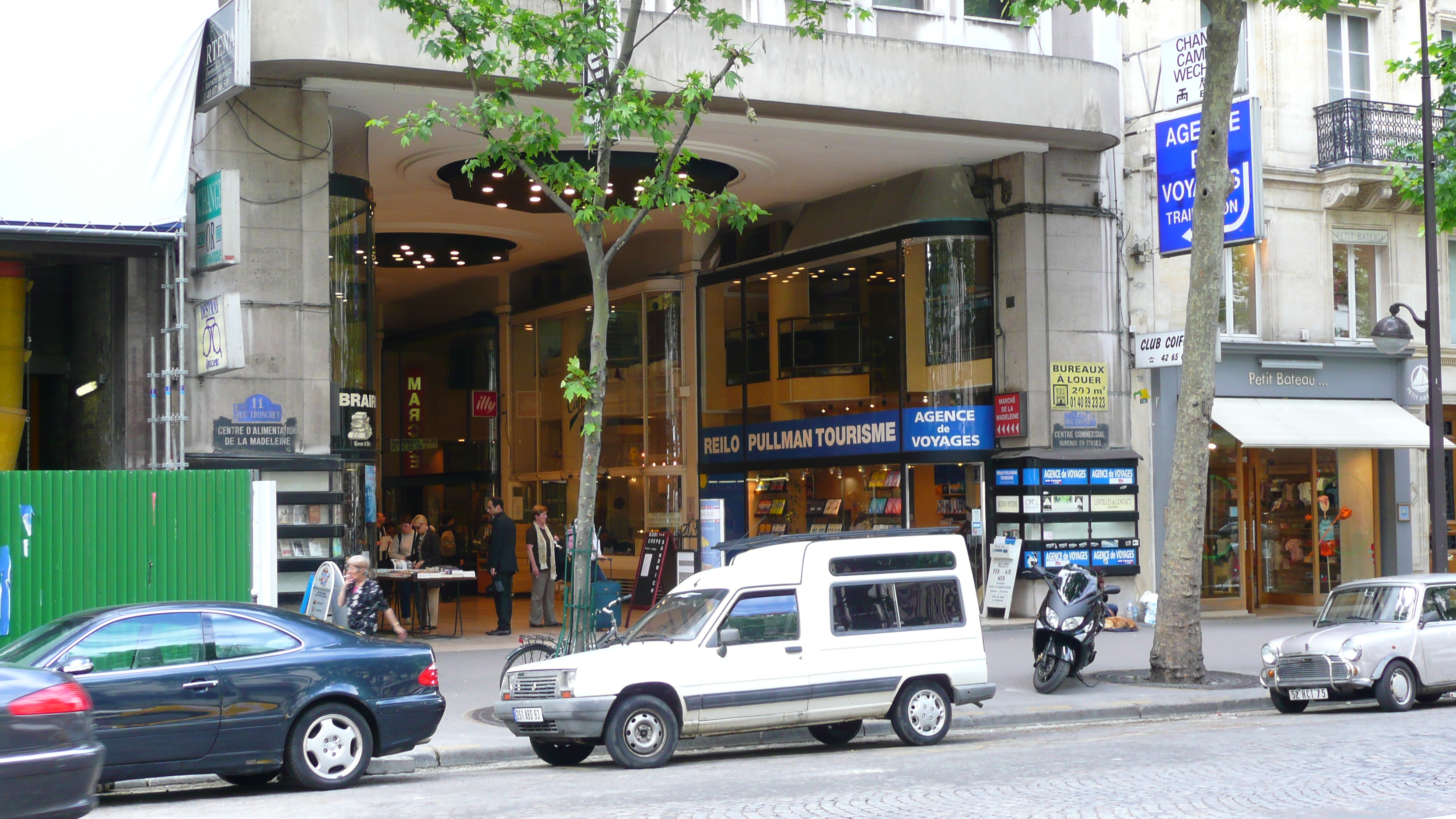 รูปถ่าย ฝรั่งเศส(France) ปารีส(Paris) คุ้มที่ 8(8th Arrondissement) ถนนทรงเช(Rue Tronchet) 2007-05 19