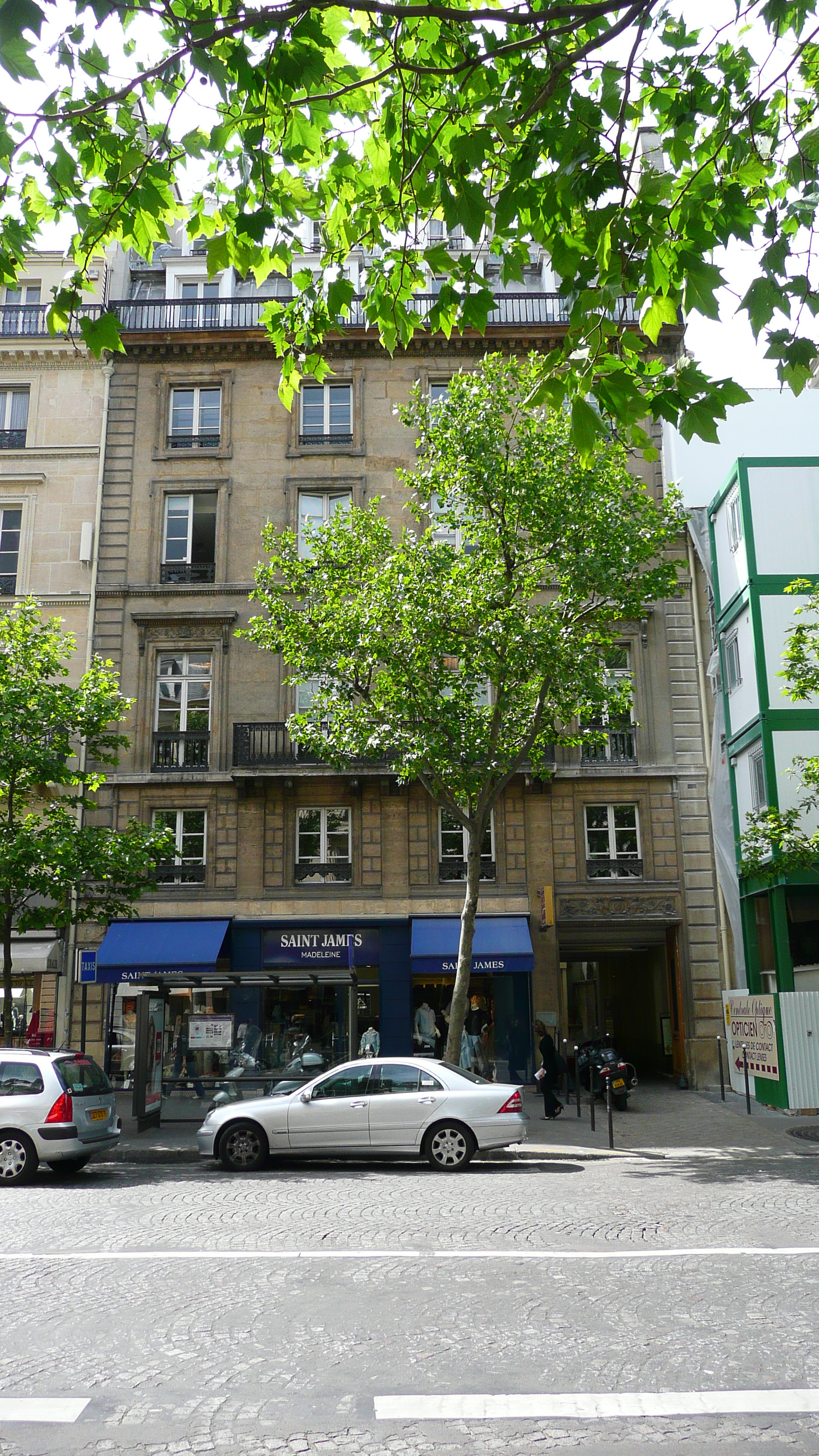 รูปถ่าย ฝรั่งเศส(France) ปารีส(Paris) คุ้มที่ 8(8th Arrondissement) ถนนทรงเช(Rue Tronchet) 2007-05 21