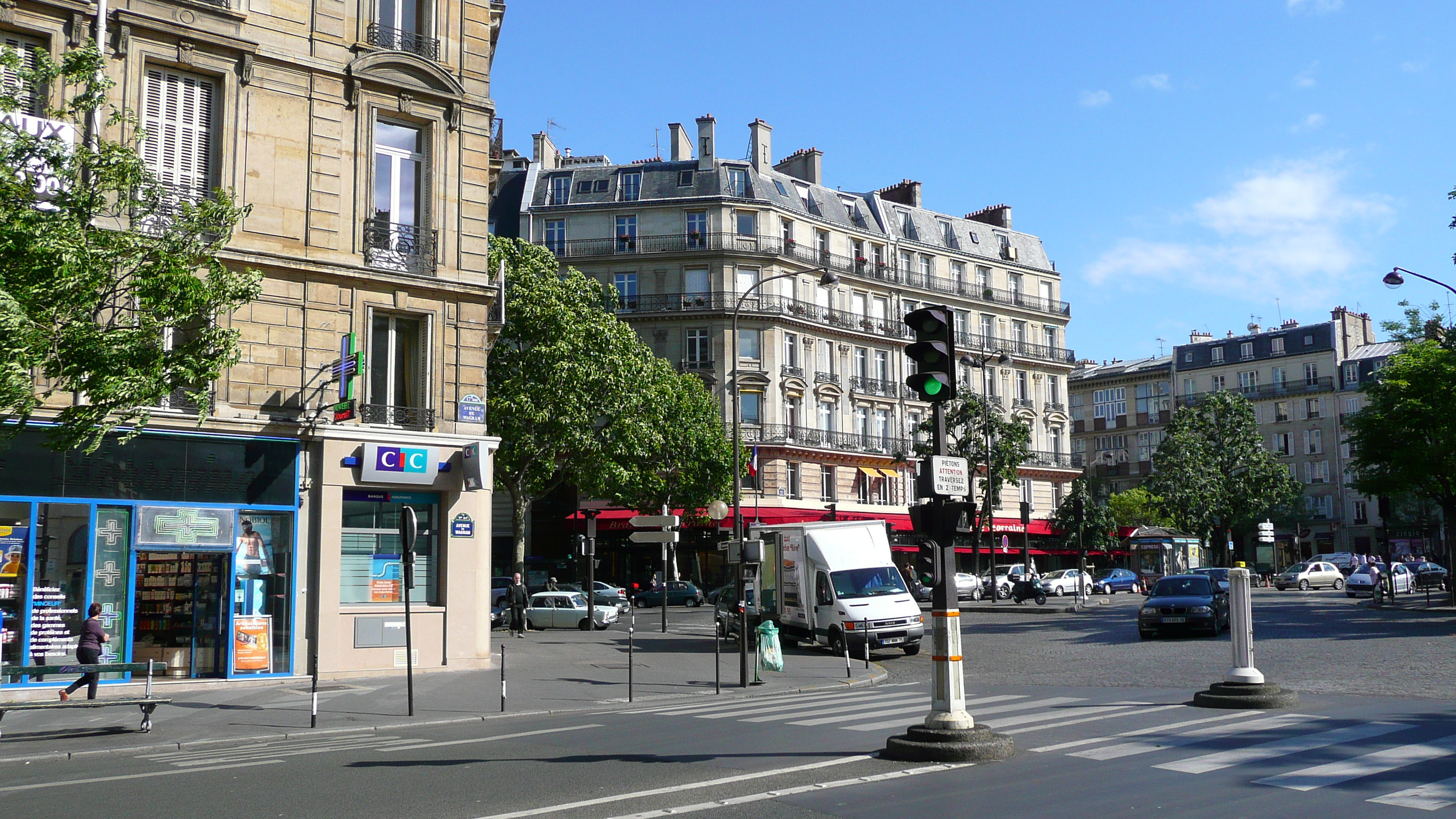 รูปถ่าย ฝรั่งเศส(France) ปารีส(Paris) จัตุรัสแตร์น(Place des Ternes) 2007-05 15