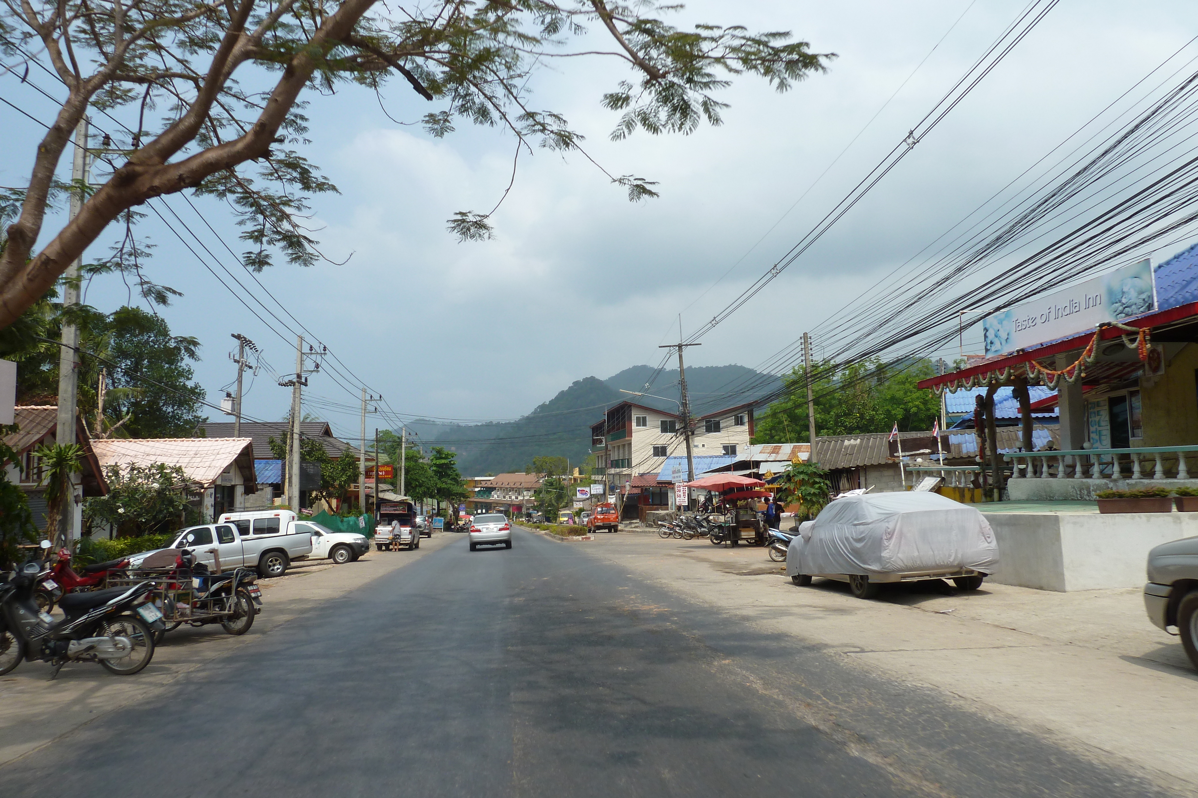 รูปถ่าย ไทย(Thailand) เกาะช้าง(Ko Chang) ถนนบนเกาะ(Island road) 2011-02 69
