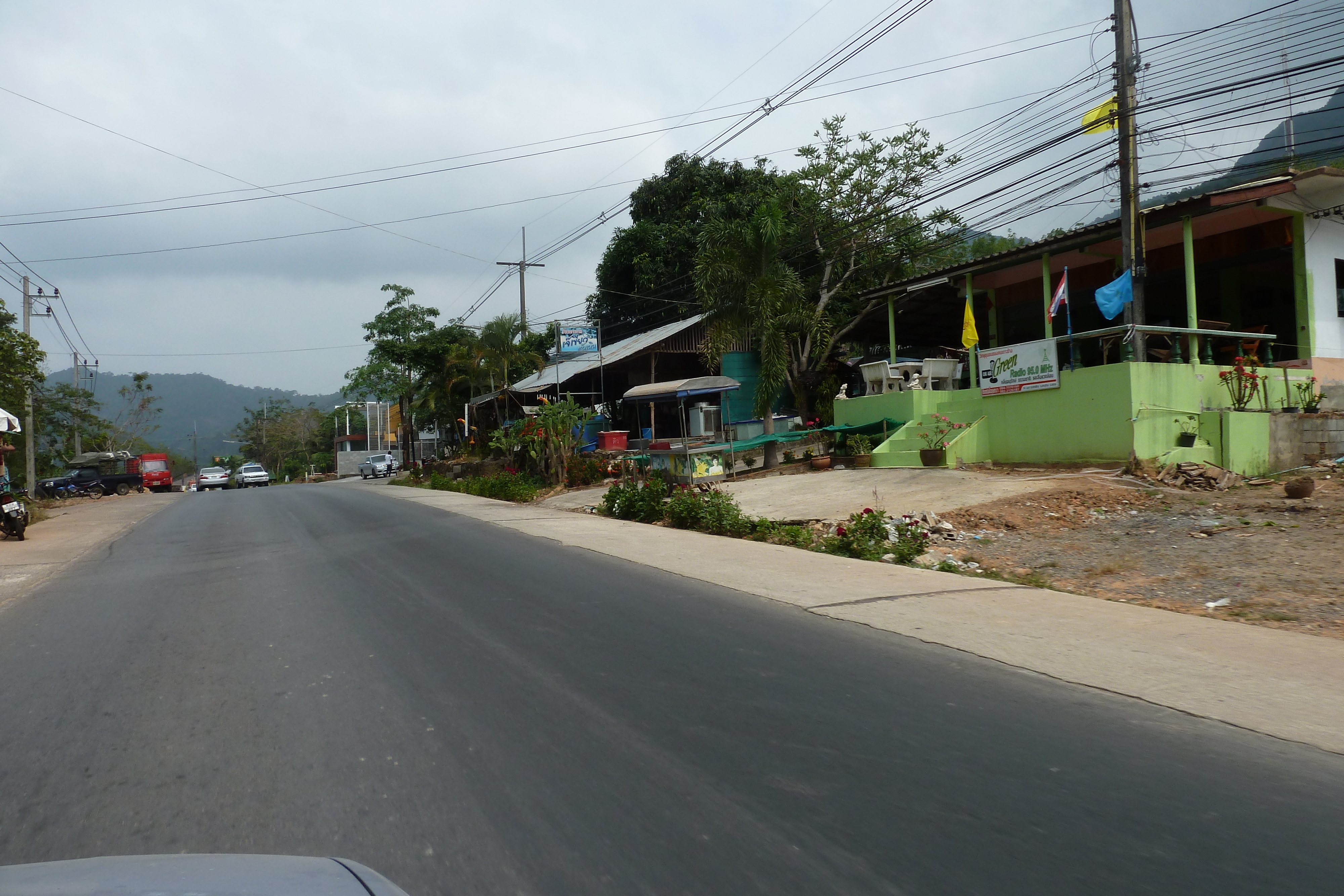 รูปถ่าย ไทย(Thailand) เกาะช้าง(Ko Chang) ถนนบนเกาะ(Island road) 2011-02 66