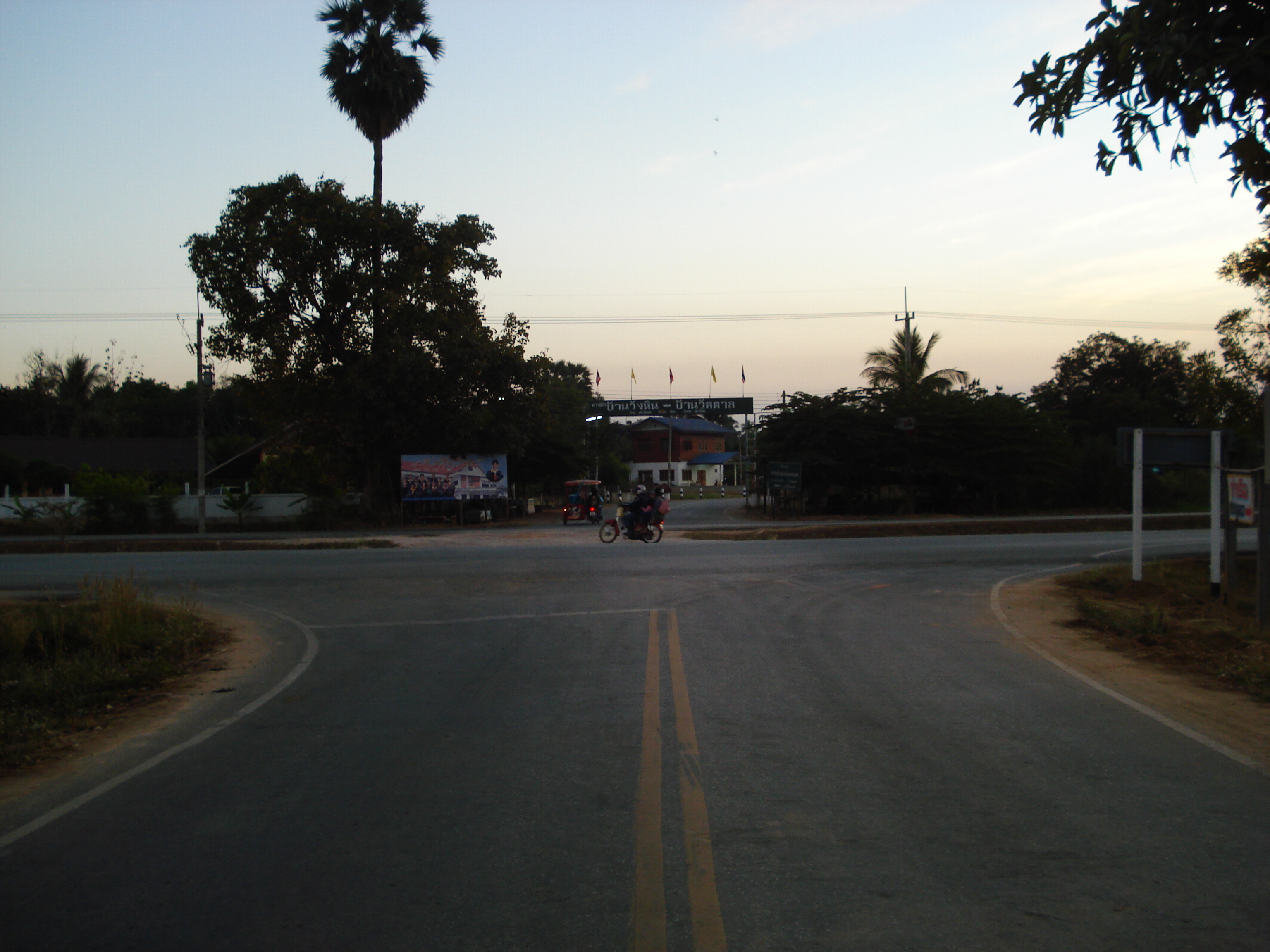 รูปถ่าย ไทย(Thailand) พิษณุโลก(Phitsanulok) ถนนจอมทอง(Jomthong Road) 2008-01 22