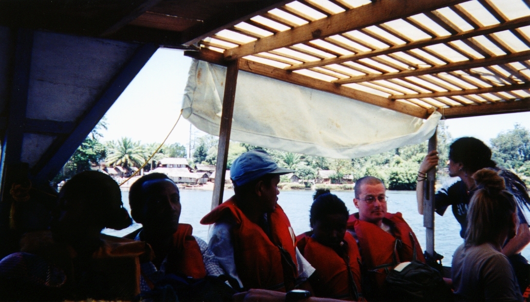 รูปถ่าย มาดากัสการ์(Madagascar) เกาะแซ็งต์-มารี(Sainte Marie) 1999-10 19