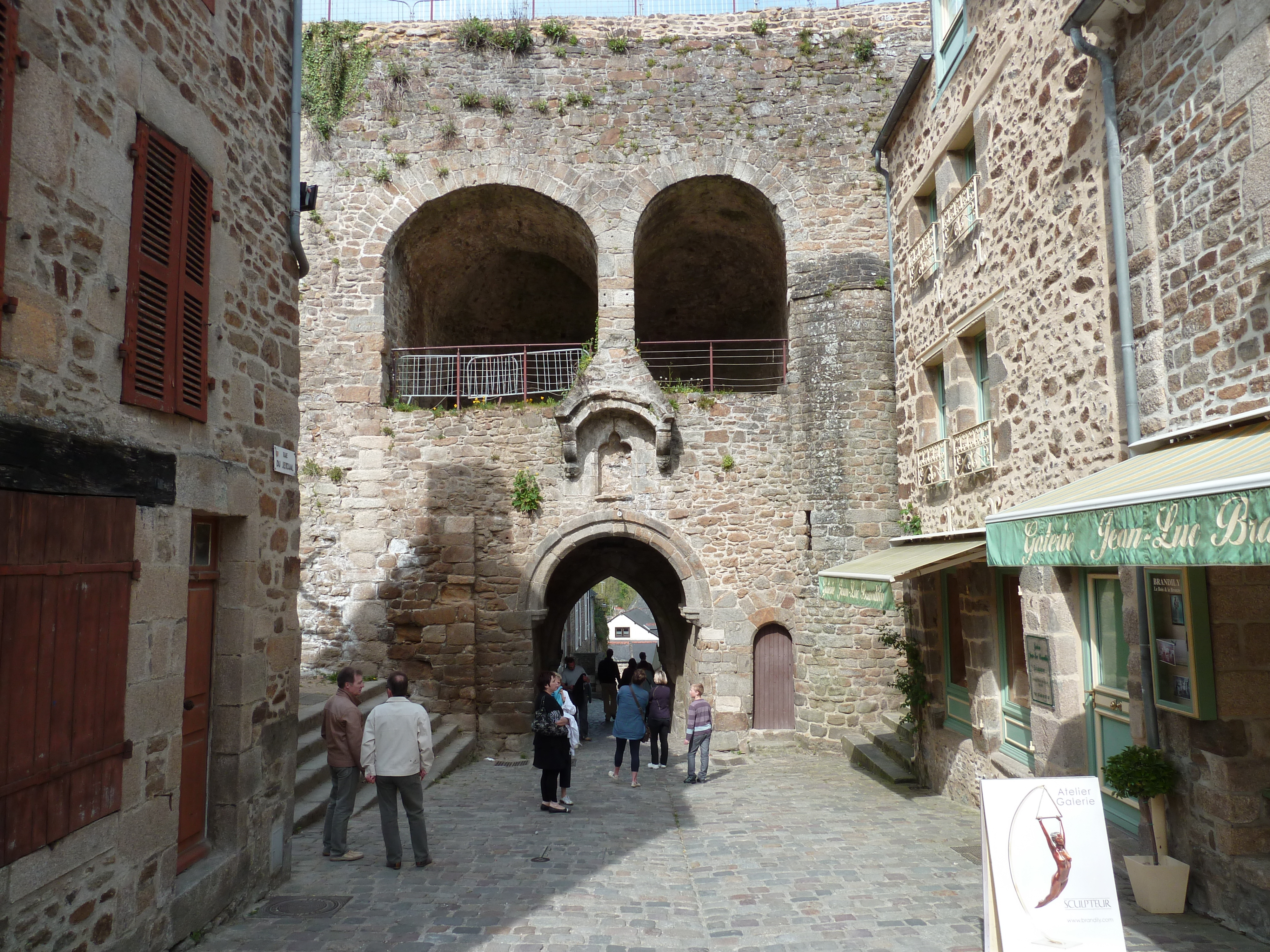 รูปถ่าย ฝรั่งเศส(France) ดีน็อง(Dinan) 2010-04 112