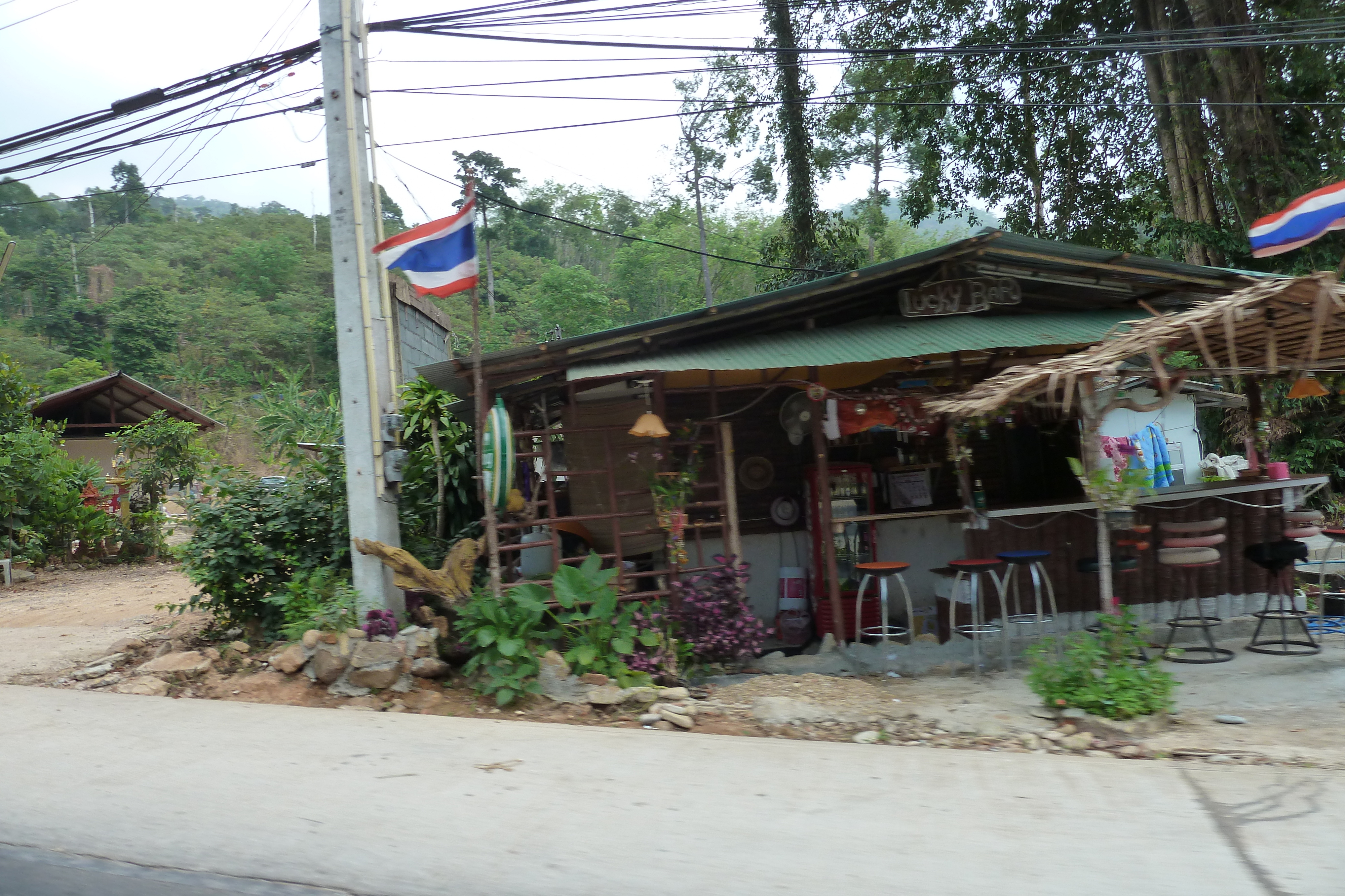 รูปถ่าย ไทย(Thailand) เกาะช้าง(Ko Chang) ถนนบนเกาะ(Island road) 2011-02 67