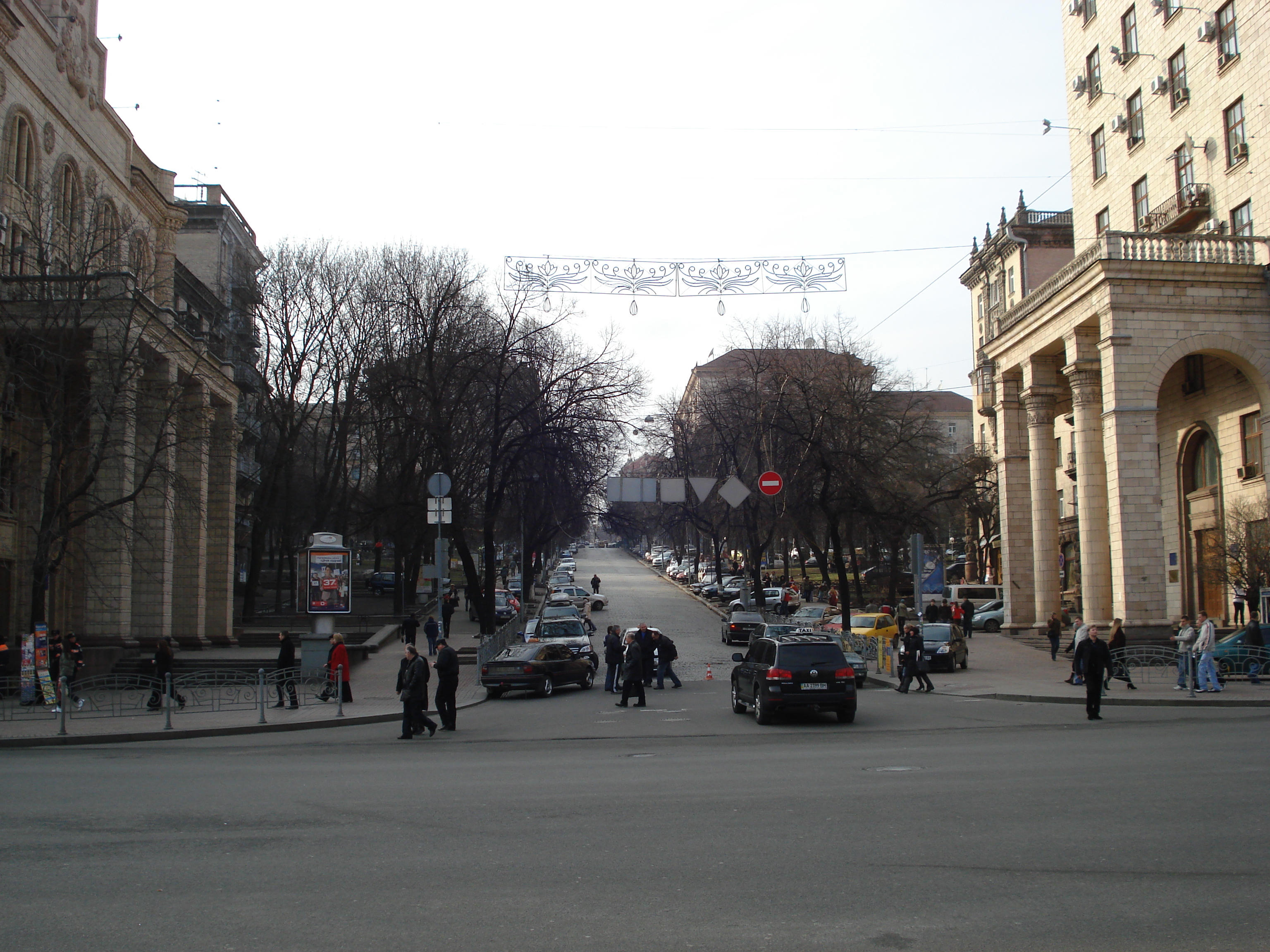 รูปถ่าย ยูเครน(Ukraine) เคียฟ(Kiev) ถนนเครชชาตือค(Kreschatyk Street) 2007-03 16