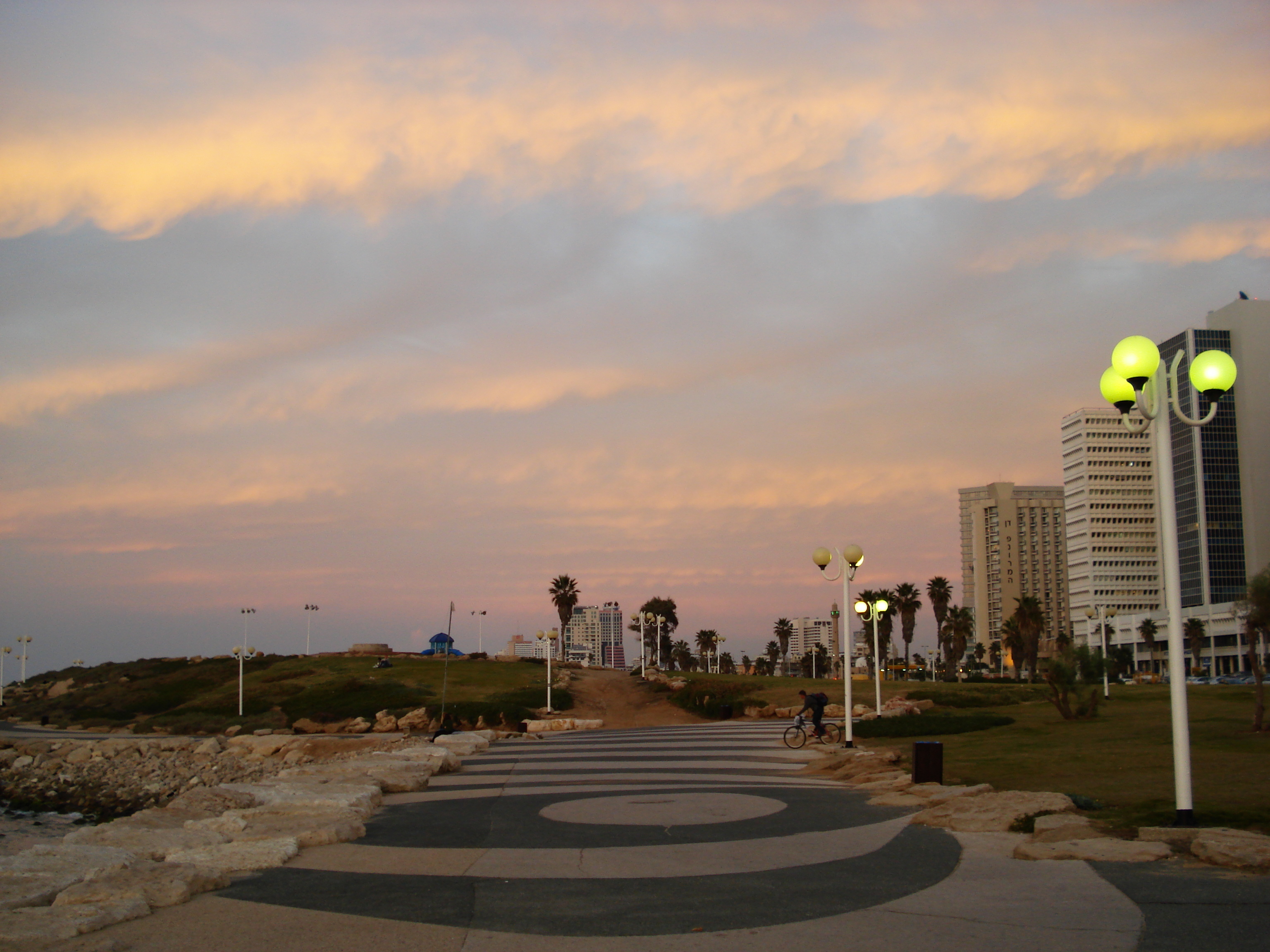 รูปถ่าย อิสราเอล(Israel) เทลอาวีฟ(Tel Aviv) ชายหาดเทลอาวีฟ(Tel Aviv Sea Shore) 2006-12 290