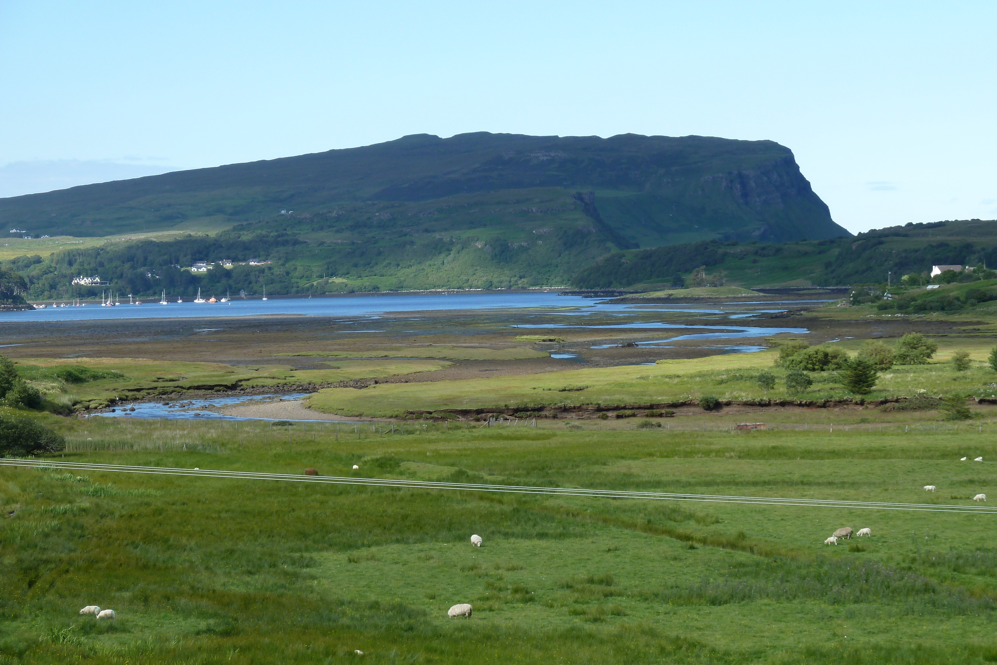 รูปถ่าย อังกฤษ(United Kingdom) เกาะสกาย(Skye) เทือกเขาคูลิน(The Cuillin) 2011-07 95