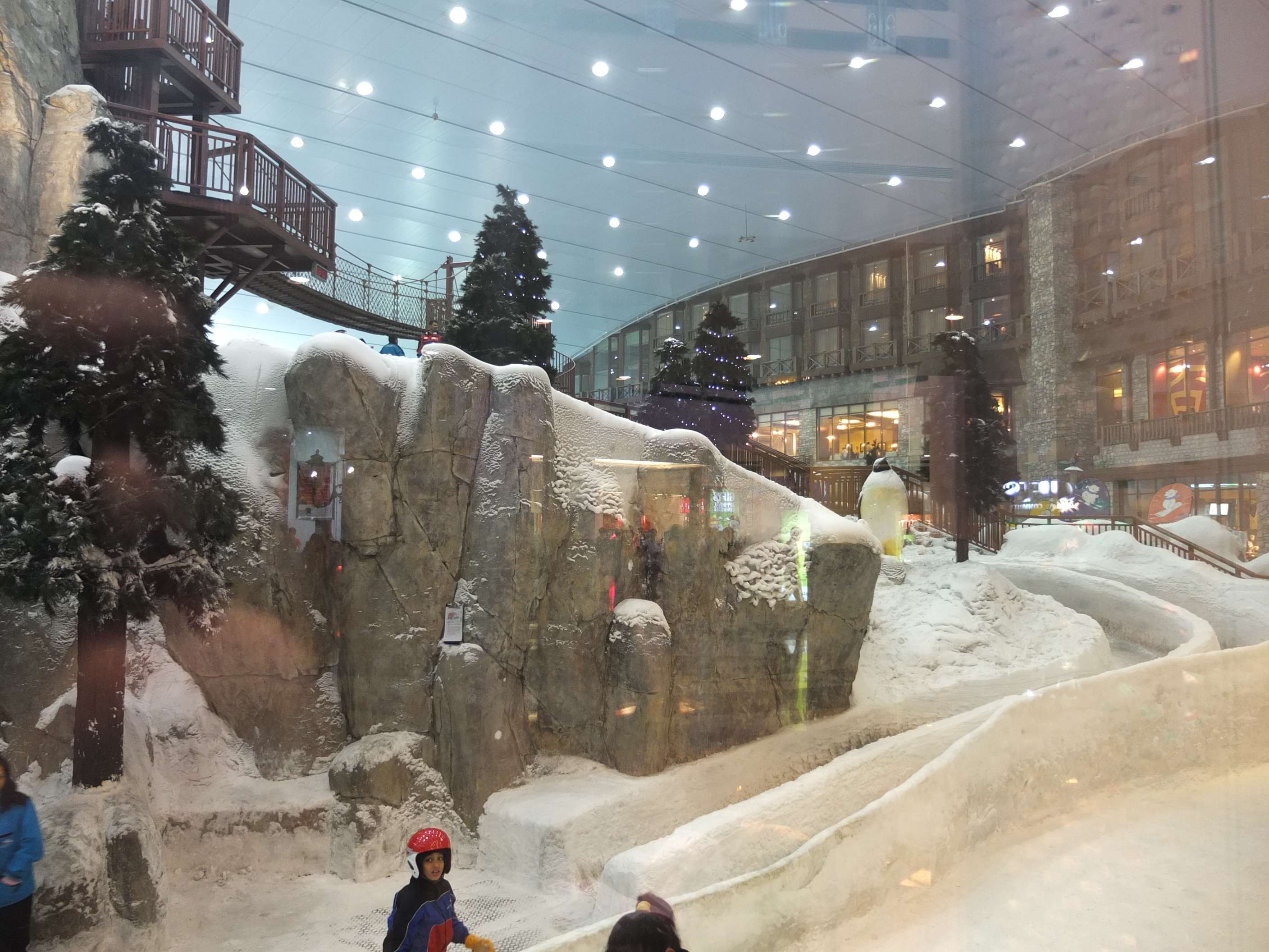 รูปถ่าย สหรัฐอาหรับเอมิเรตส์(United Arab Emirates) ดูไบ(Dubai) สกีดูไบ(Ski Dubai) 2011-12 1