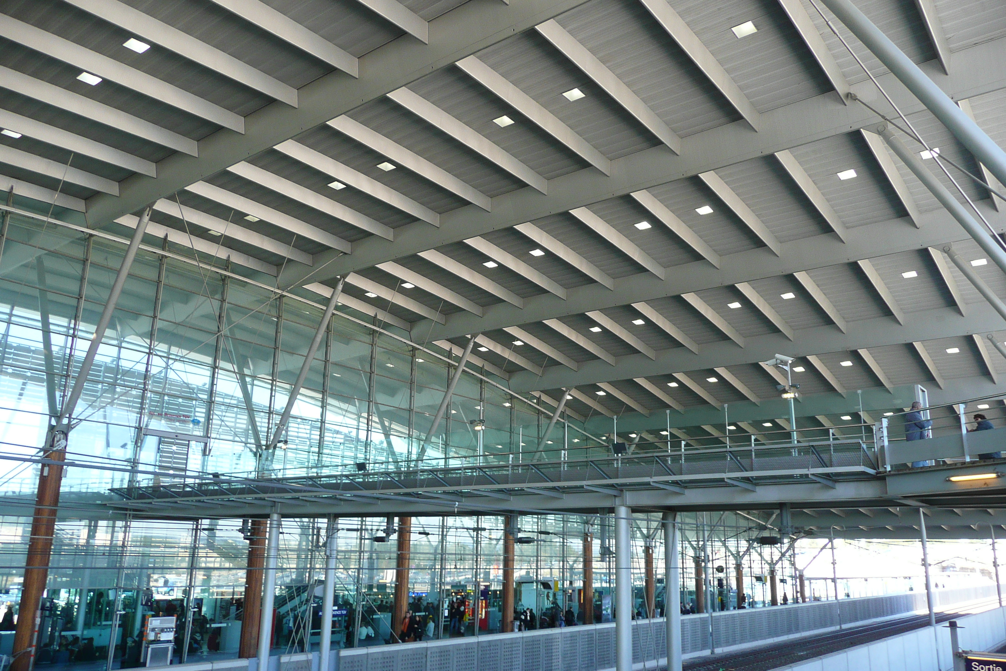 รูปถ่าย ฝรั่งเศส(France) แอ็กซ์-อ็อง-โพรว็องส์(Aix en Provence) สถานีรถไฟ TGV(TGV Train Station) 2008-04 10