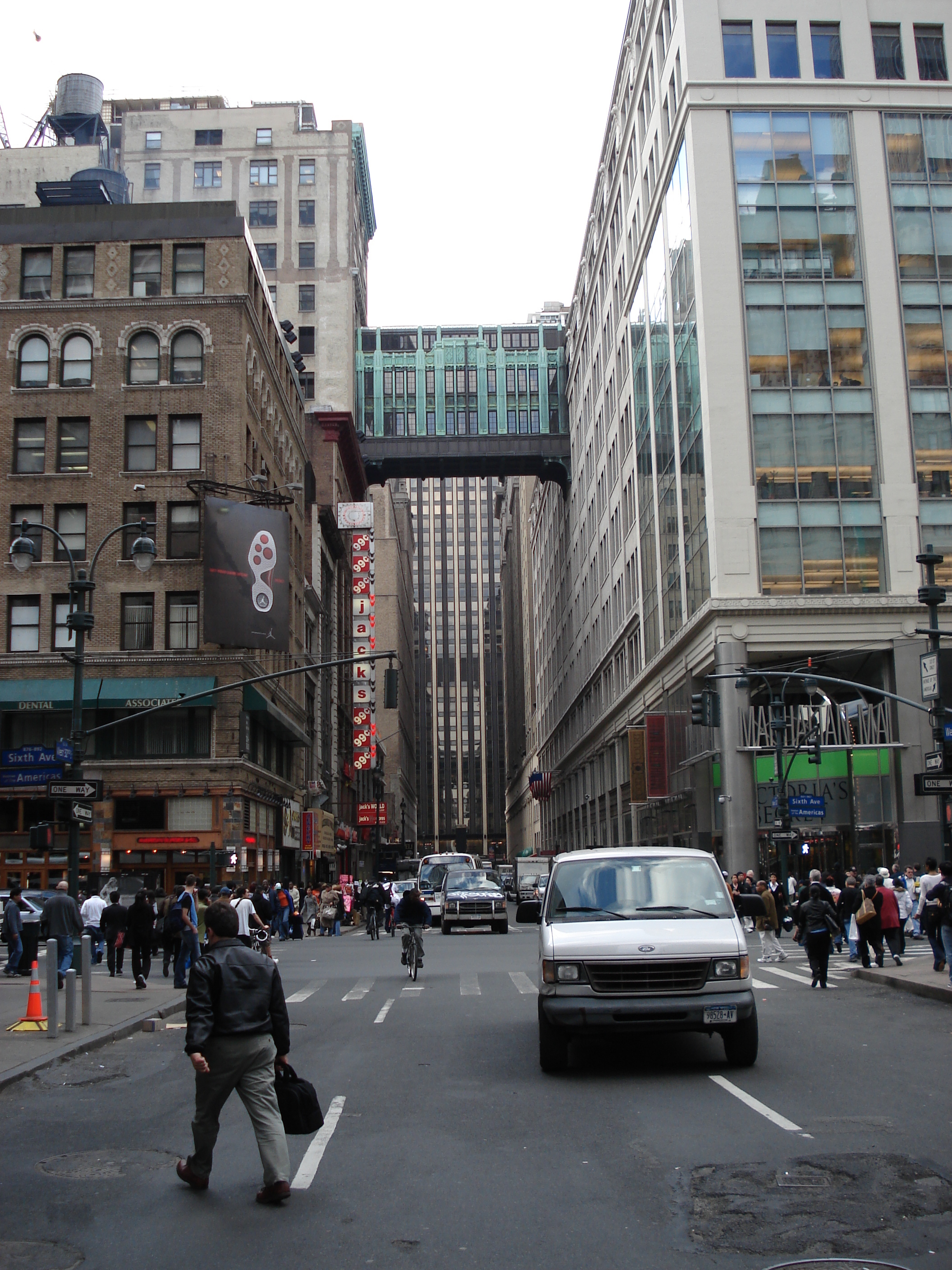 รูปถ่าย สหรัฐอเมริกา(United States) นิวยอร์ก(New York) บรอดเวย์(Up Broadway) 2006-03 24