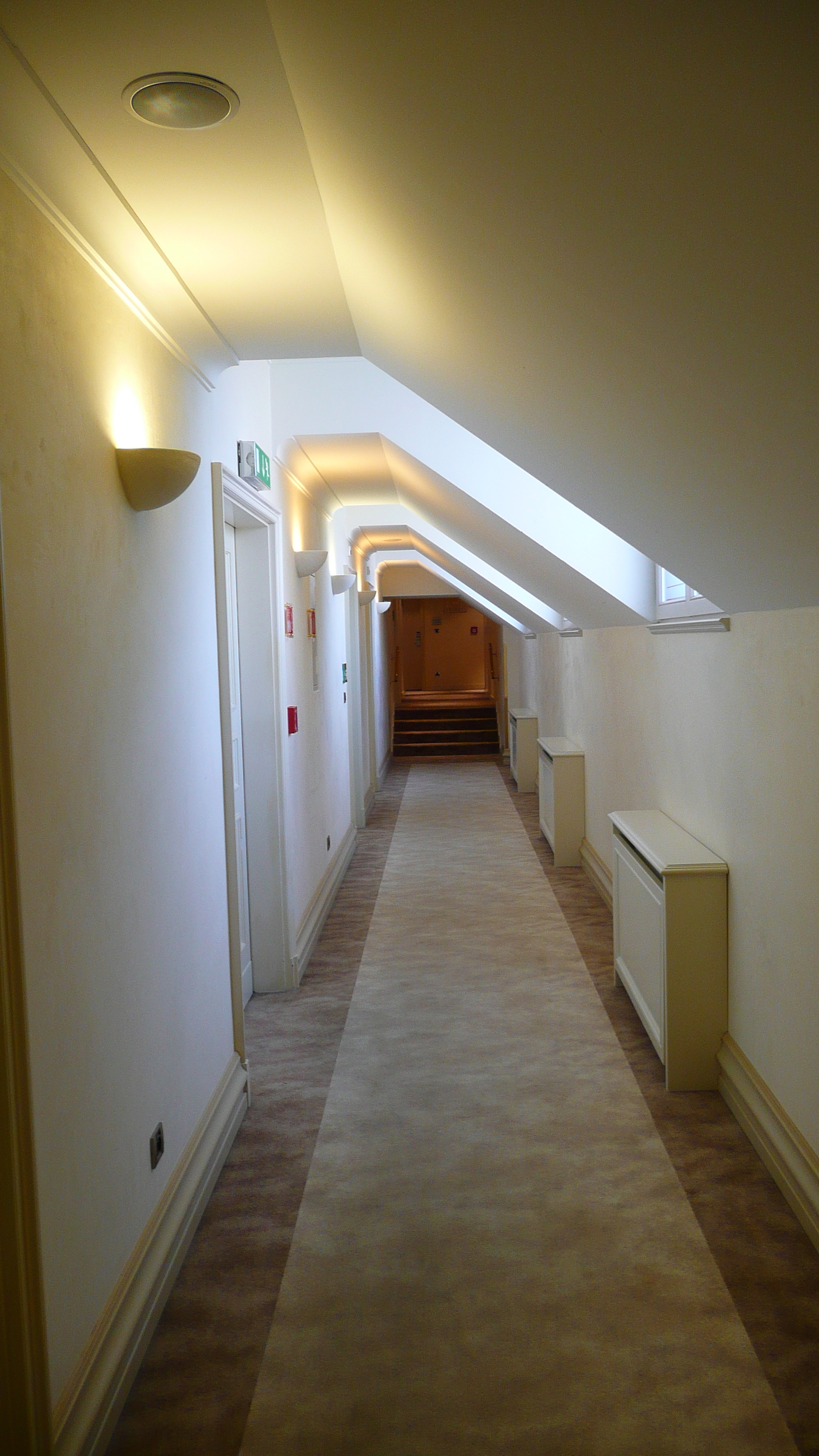 รูปถ่าย สาธารณรัฐเช็ก(Czech Republic) ปราก(Prague) โรงแรมคาร์โลที่ 4 บอสโกโล(Carlo IV Boscolo Hotel) 2007-07 15