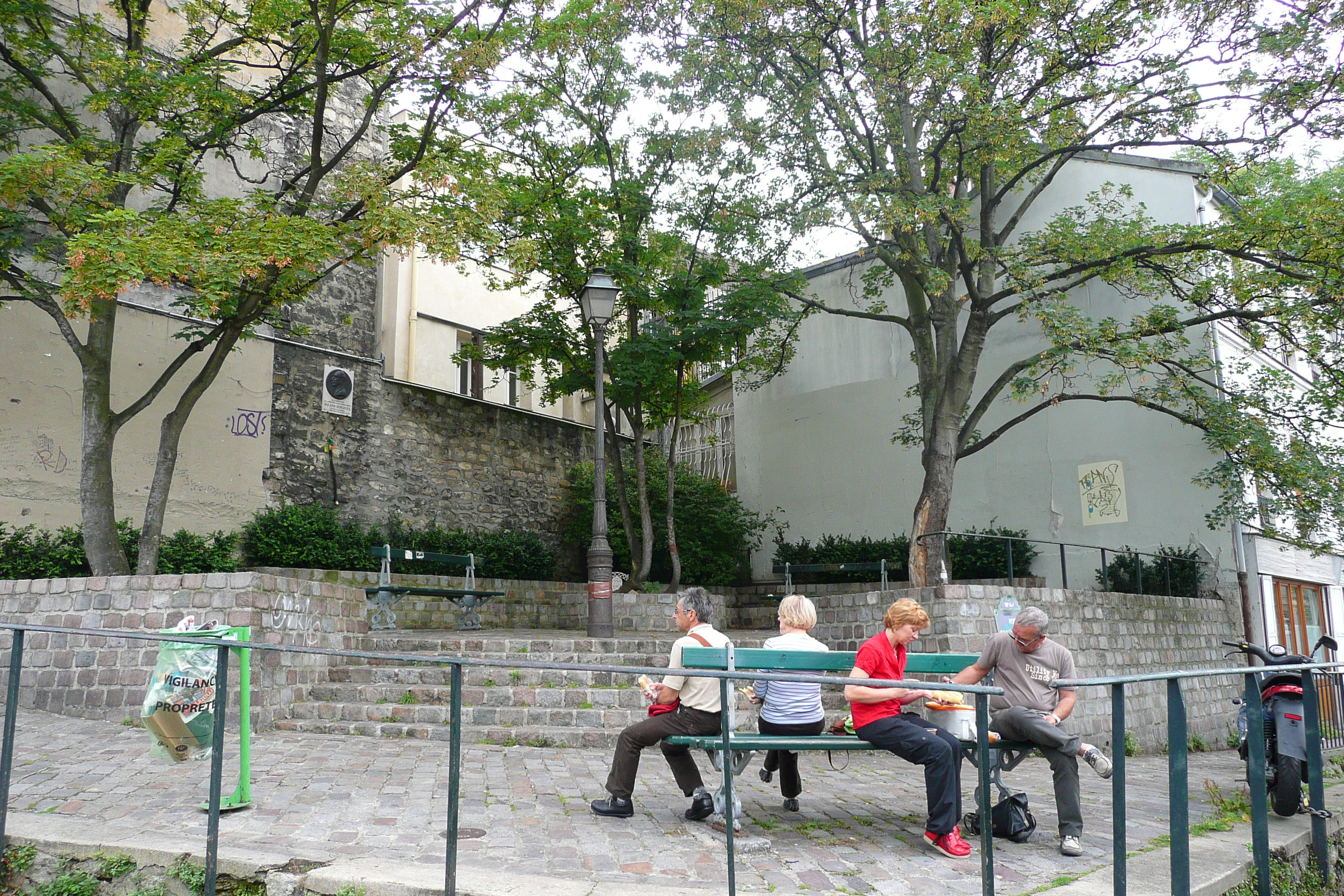 รูปถ่าย ฝรั่งเศส(France) ปารีส(Paris) มังท์มาร์เทรอ(Montmartre) 2007-06 20