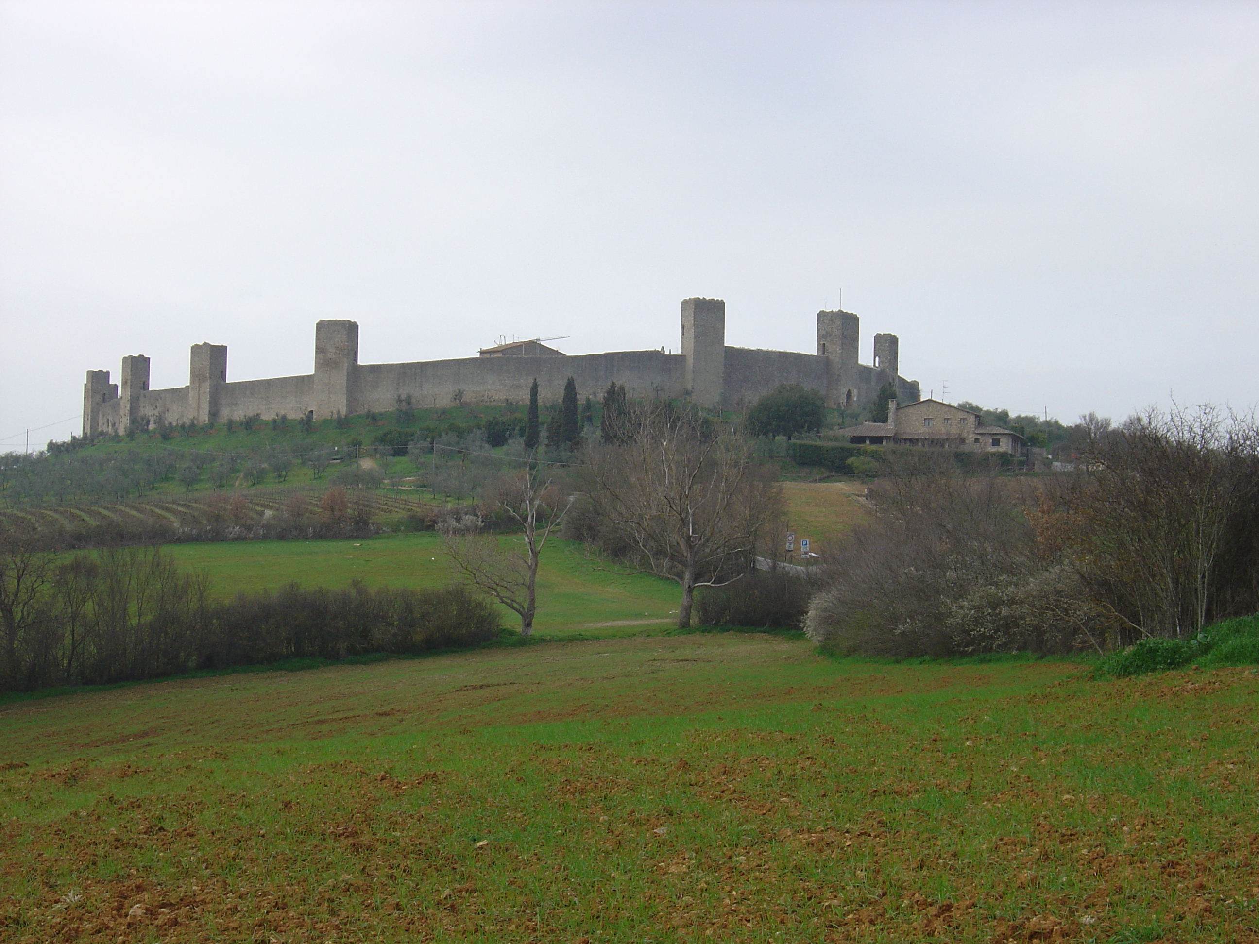 รูปถ่าย อิตาลี(Italy) มงเตอร์ริกกิโอนี(Monteriggioni) 2004-03 6