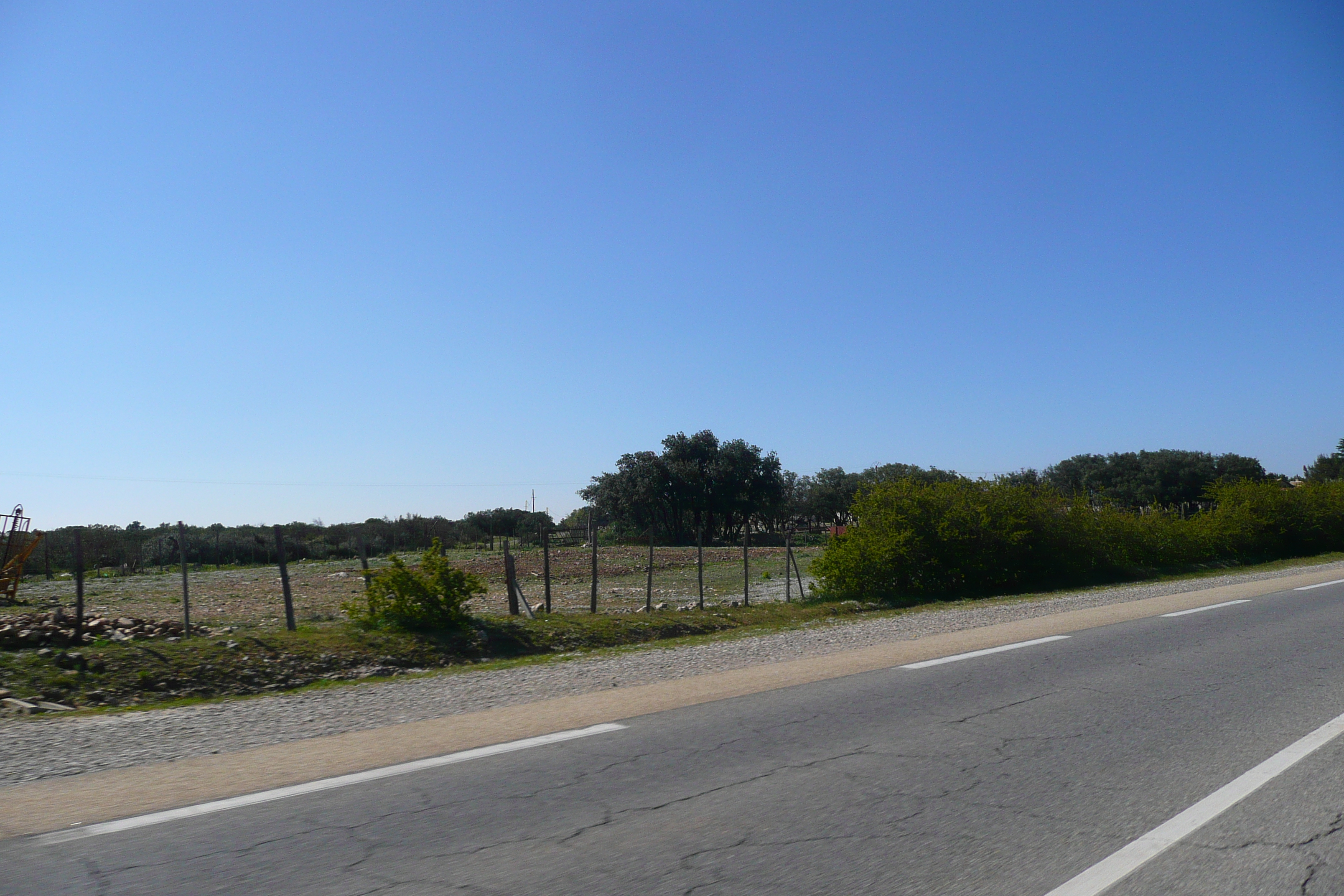 รูปถ่าย ฝรั่งเศส(France) โพรว็องส์(Provence) ถนนจากแอ็กซ์ไปมูรีแยส(Aix to Mouries road) 2008-04 13