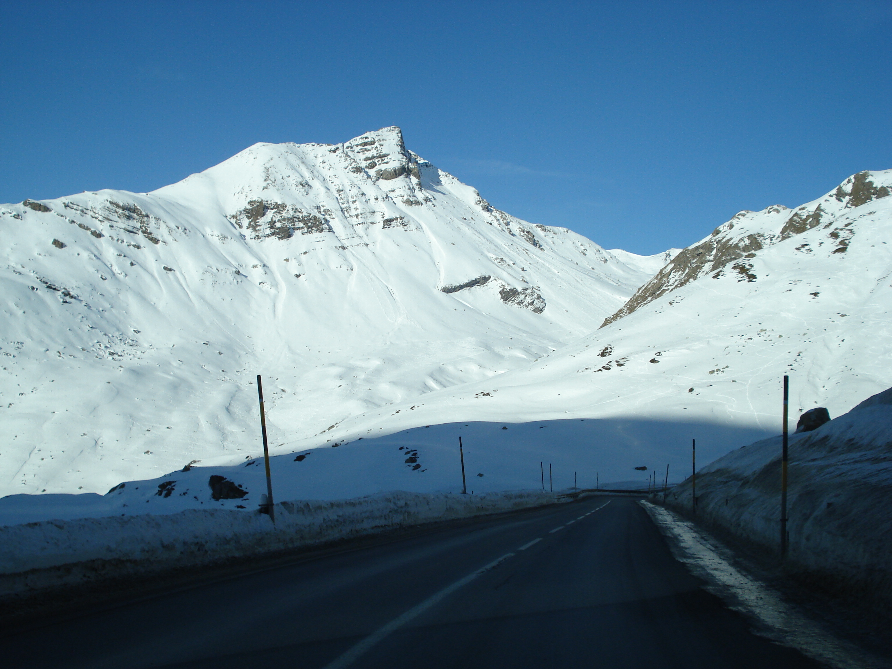 รูปถ่าย สวิสเซอร์แลนด์(Switzerland) ถนนจากคูร์ไปเซนต์มอริตซ์(Chur to St Moritz Road) 2007-01 43