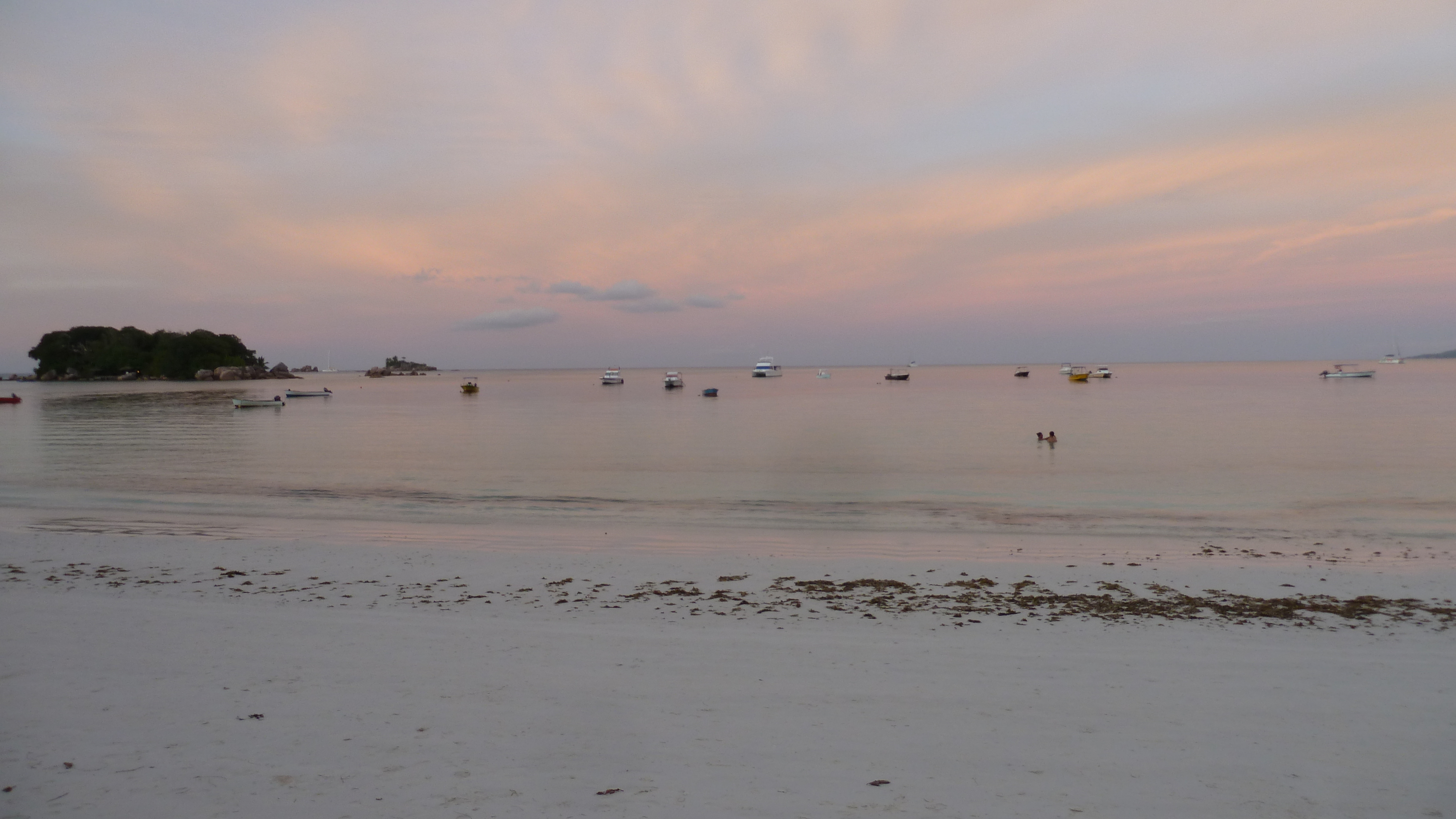 รูปถ่าย เซเชลส์(Seychelles) เกาะปราลิน(Praslin) 2011-10 159