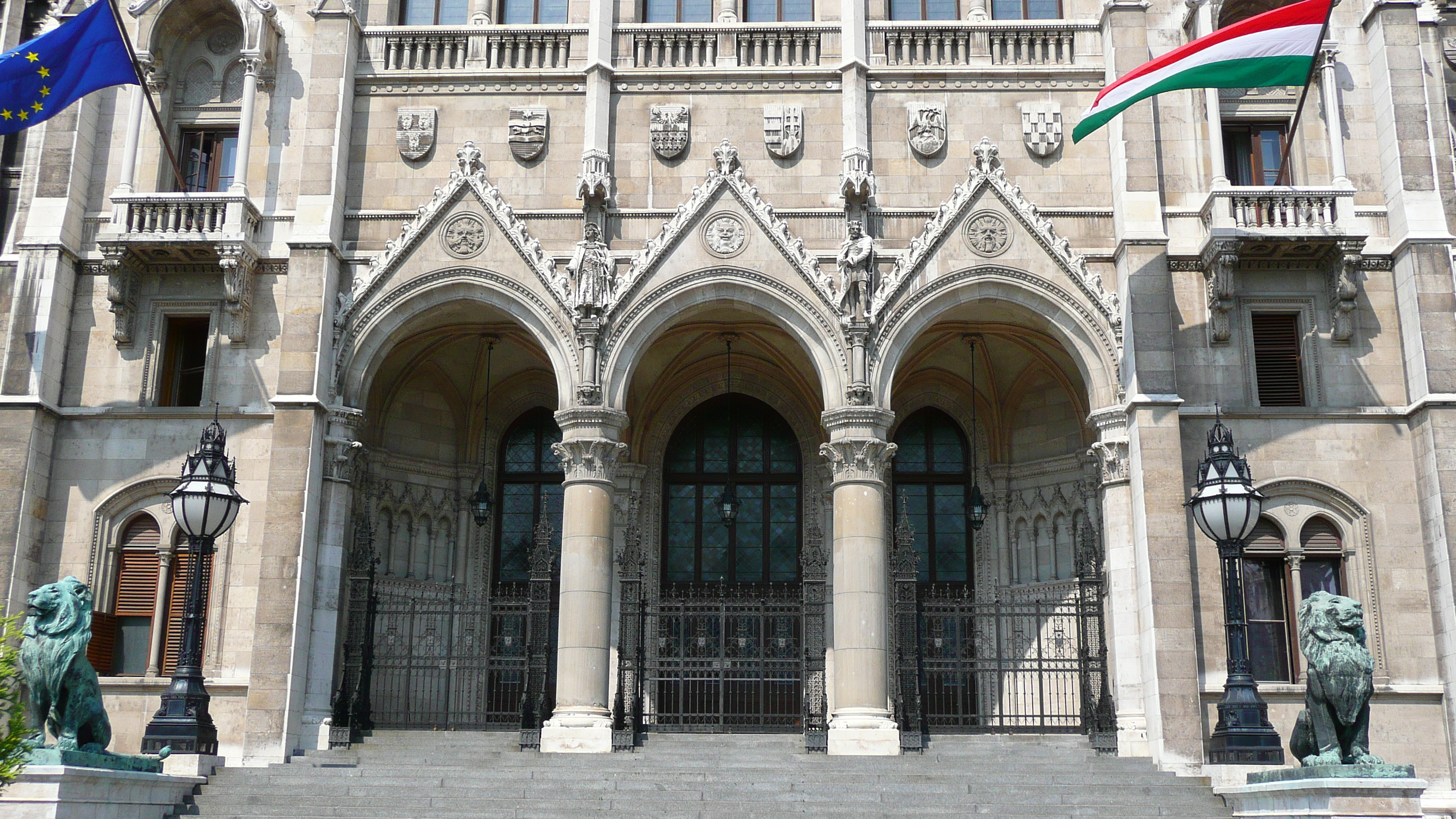 รูปถ่าย ฮังการี(Hungary) บูดาเปสต์(Budapest) อาคารรัฐสภาฮังการี(Budapest Parliament) 2007-06 19