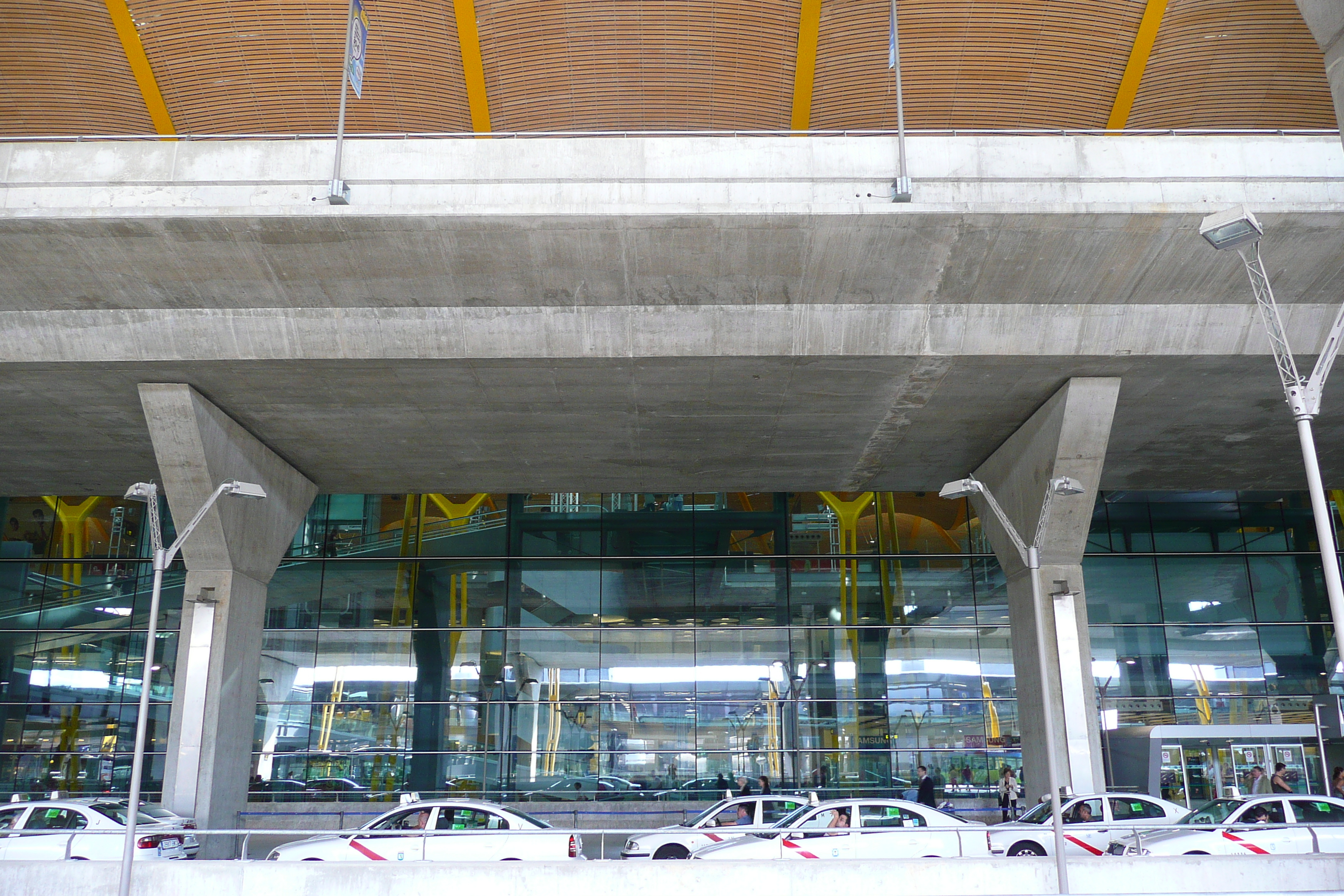 รูปถ่าย สเปน(Spain) มาดริค(Madrid) ท่าอากาศยานบาราคัส(Barajas Airport) 2007-09 37