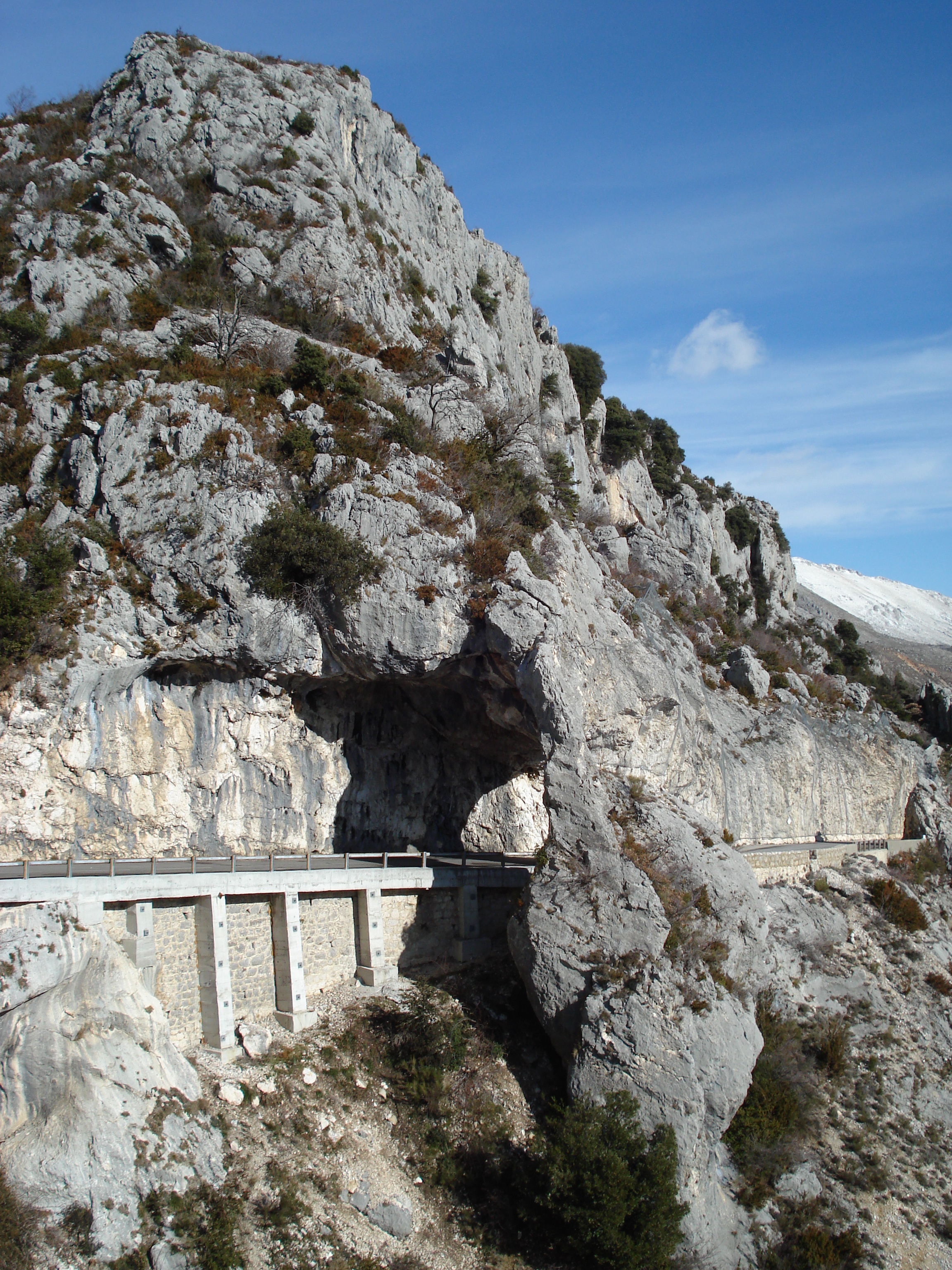 รูปถ่าย ฝรั่งเศส(France) ถนนจากกูร์เซกูลไปเกรโอลีแยร์-เล-เนจ(Coursegoule to Greolieres les neiges road) 2007-01 56