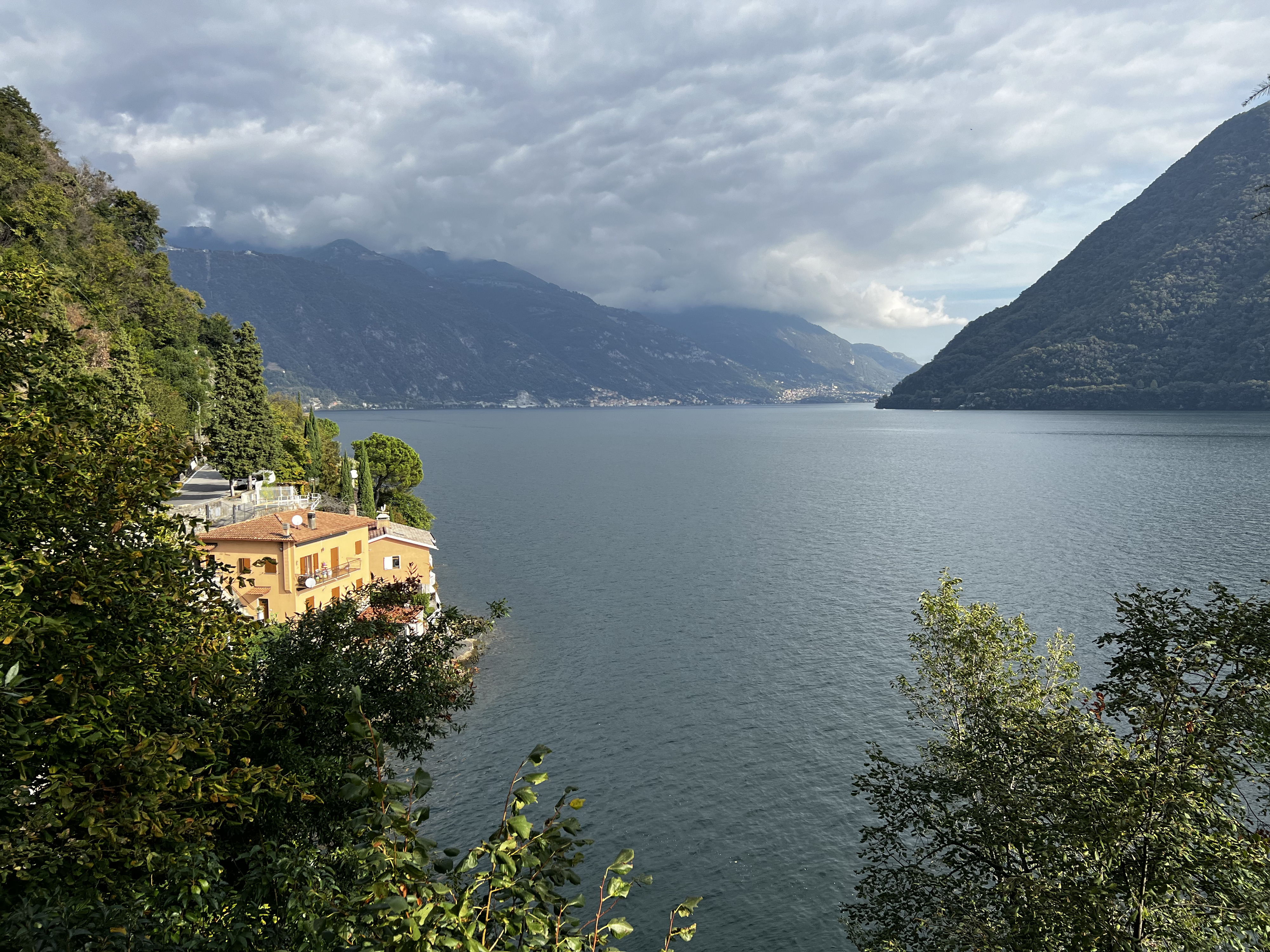 รูปถ่าย อิตาลี(Italy) ทะเลสาบโกโม(Lago di Como) 2023-10 30