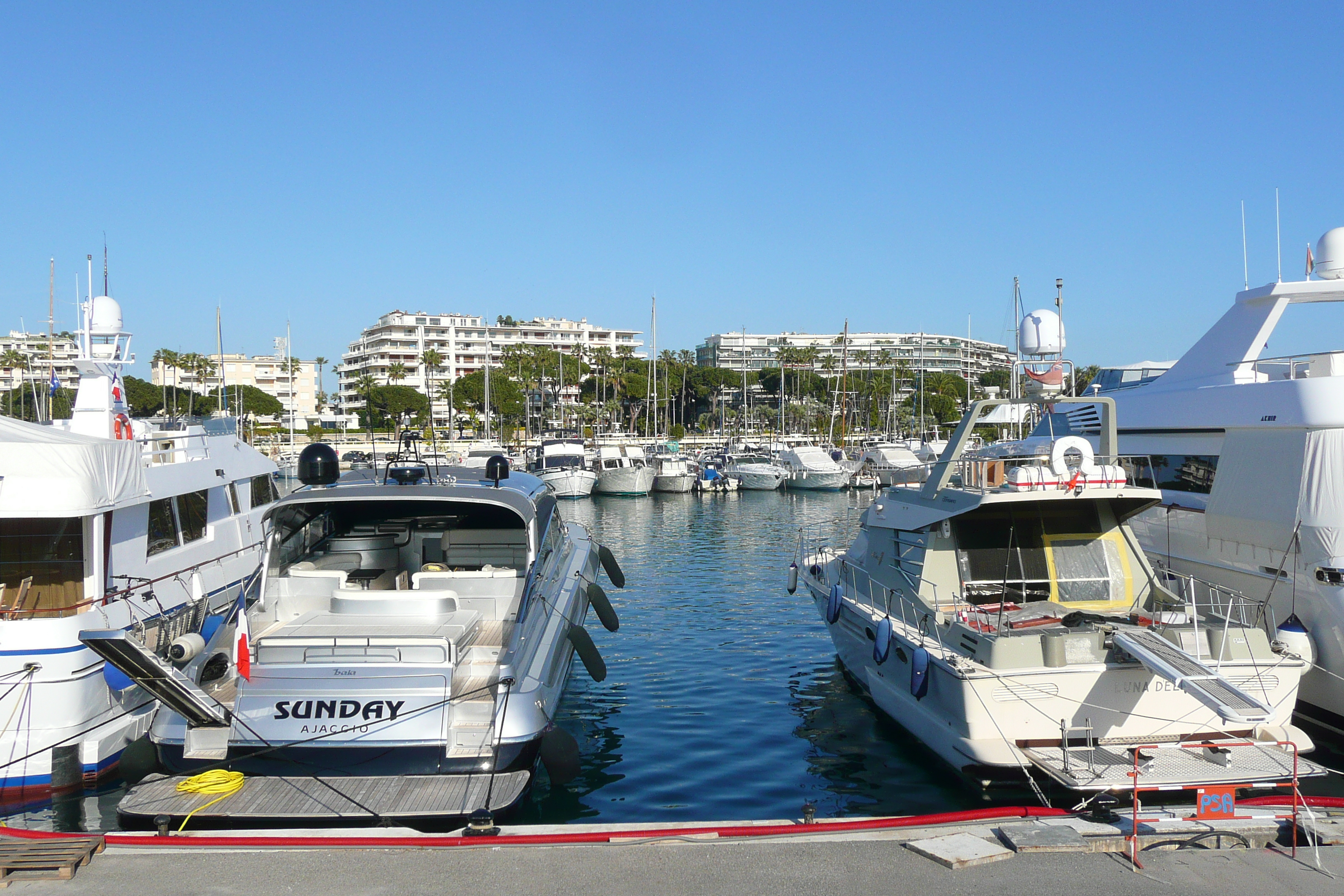 รูปถ่าย ฝรั่งเศส(France) คานส์(Cannes) ท่าเรือปีแยร์ก็องโต(Port Pierre Canto) 2008-05 34
