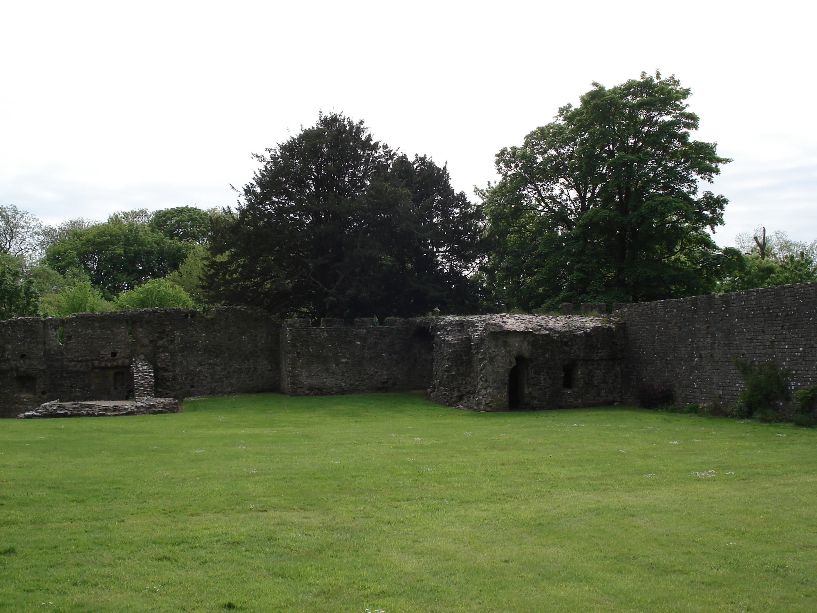 รูปถ่าย อังกฤษ(United Kingdom) เปมโบรคเชอร์(Pembrokeshire) แลมปลี(Lamphey) 2006-05 5