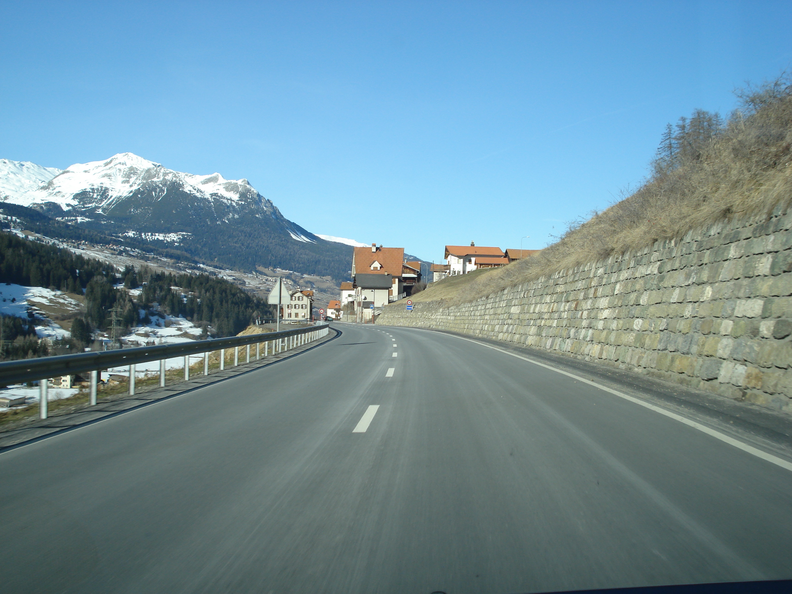 รูปถ่าย สวิสเซอร์แลนด์(Switzerland) ถนนจากคูร์ไปเซนต์มอริตซ์(Chur to St Moritz Road) 2007-01 41