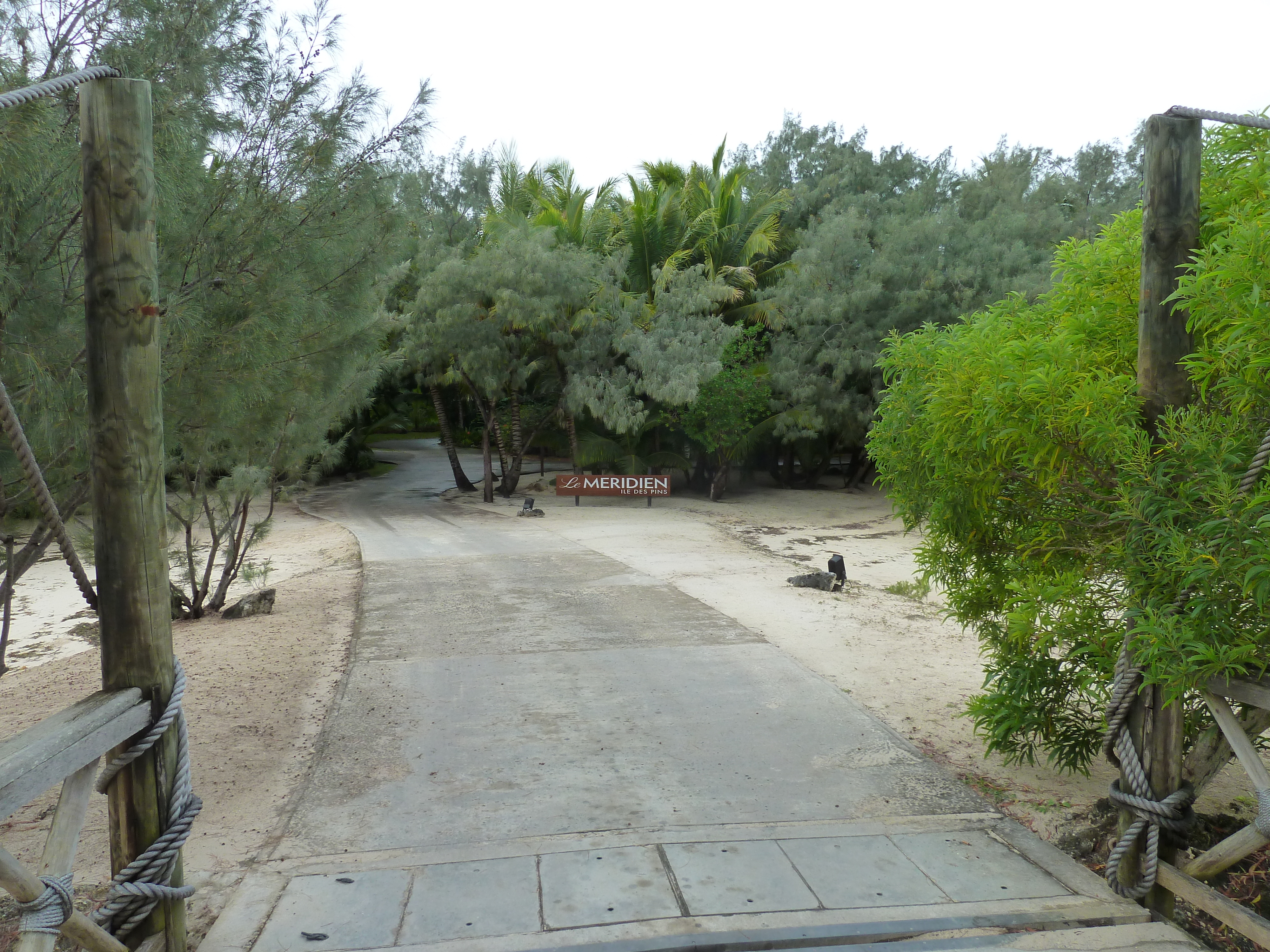 รูปถ่าย นิวแคลิโดเนีย(New Caledonia) เกาะต้นสน(Ile des pins) อ่าวโอโร(Oro Bay) 2010-05 74